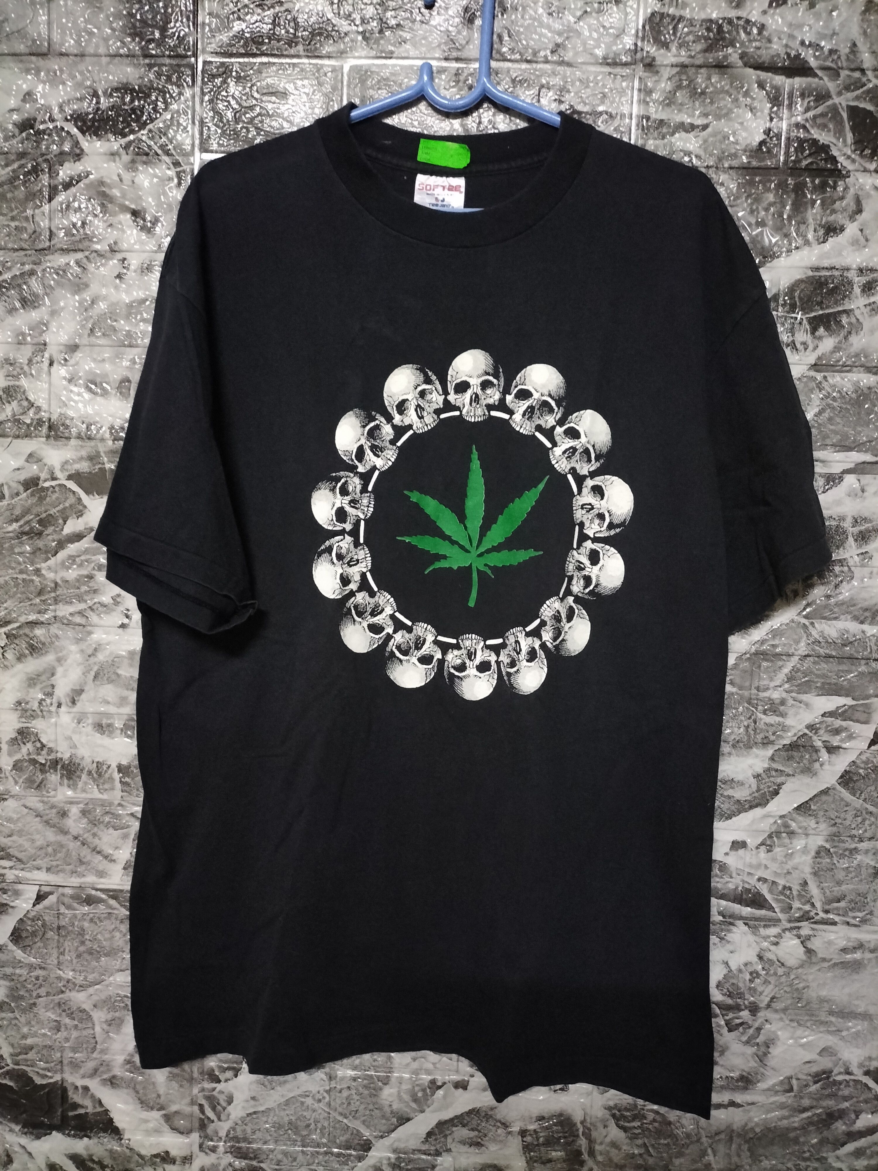 Vintage Vintage 90s Skull Marijuana Cypress Hill Fashion Bandtees Size US XL / EU 56 / 4 - 2 Thumbnail