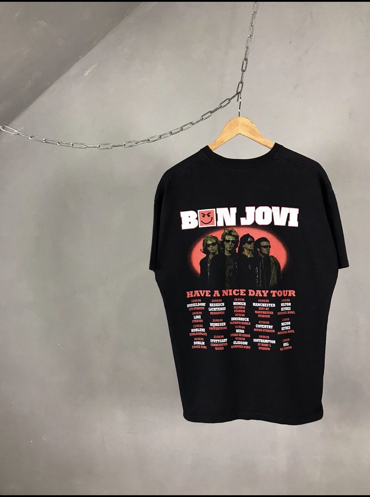 Band Tees Bon Jovi 2006 Vintage Rock Band Tour Tee Size US XL / EU 56 / 4 - 5 Thumbnail