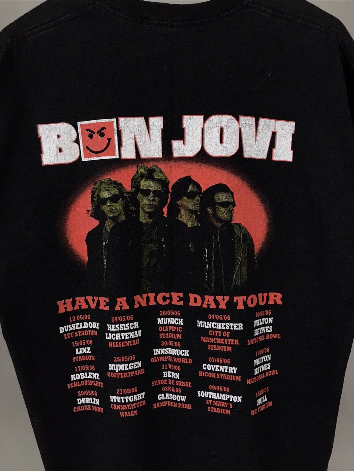 Band Tees Bon Jovi 2006 Vintage Rock Band Tour Tee Size US XL / EU 56 / 4 - 6 Thumbnail