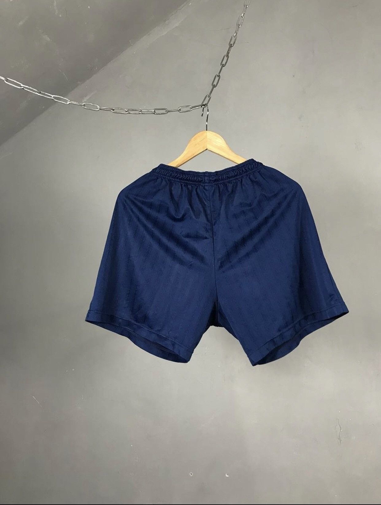 Umbro Umbro Vintage Monogram Sportwear Shorts Size US 34 / EU 50 - 5 Thumbnail