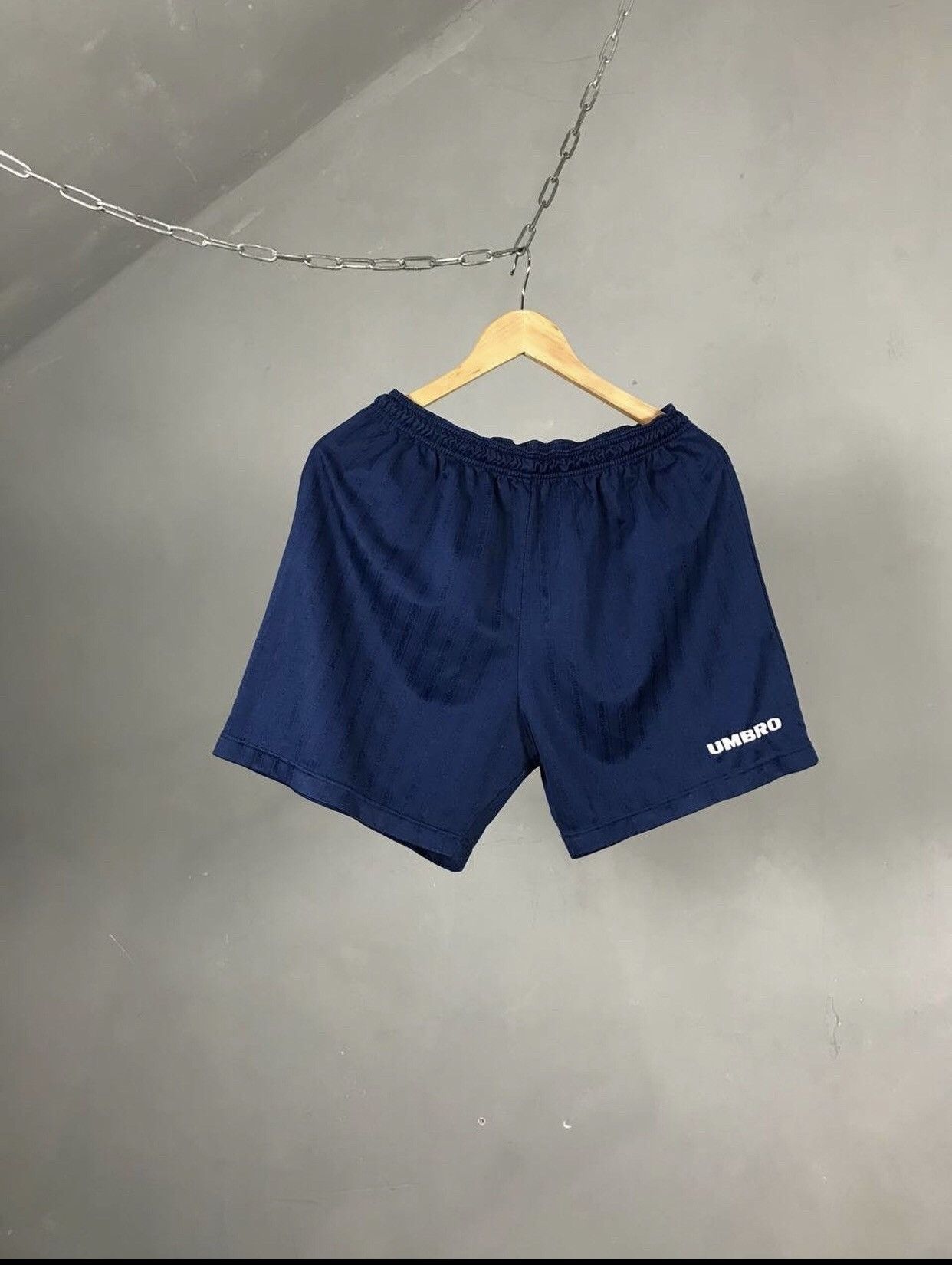 Umbro Umbro Vintage Monogram Sportwear Shorts Size US 34 / EU 50 - 1 Thumbnail