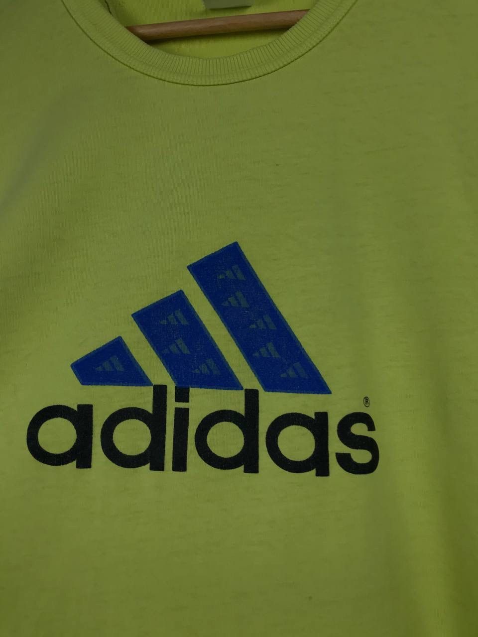 Adidas Adidas vintage streetwear center big logo tee Size US XL / EU 56 / 4 - 3 Thumbnail