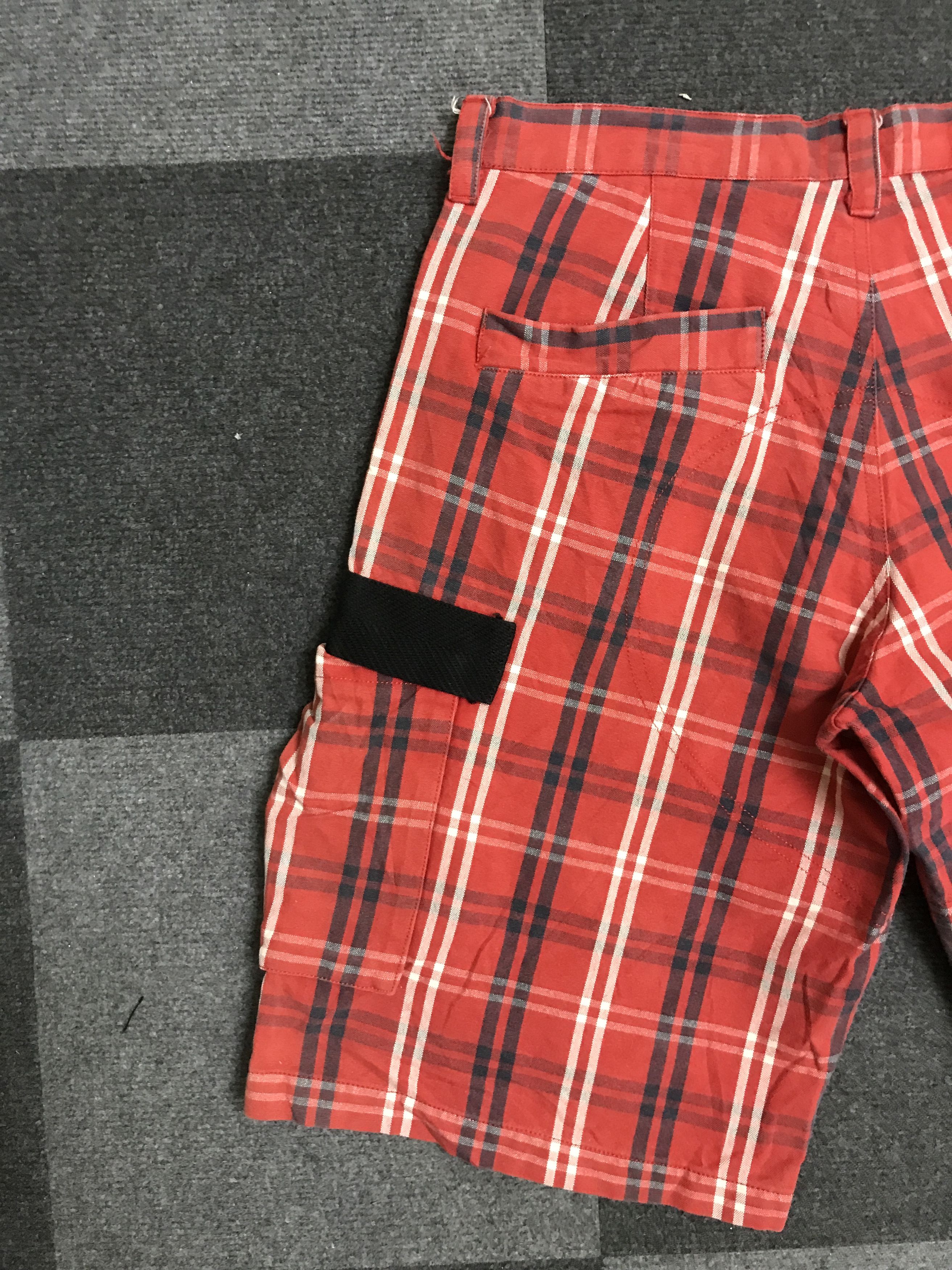 Japanese Brand SP22 MILKBOY By Hitomi Okawa Japan Designer Plaid Short Pant Size US 32 / EU 48 - 7 Thumbnail