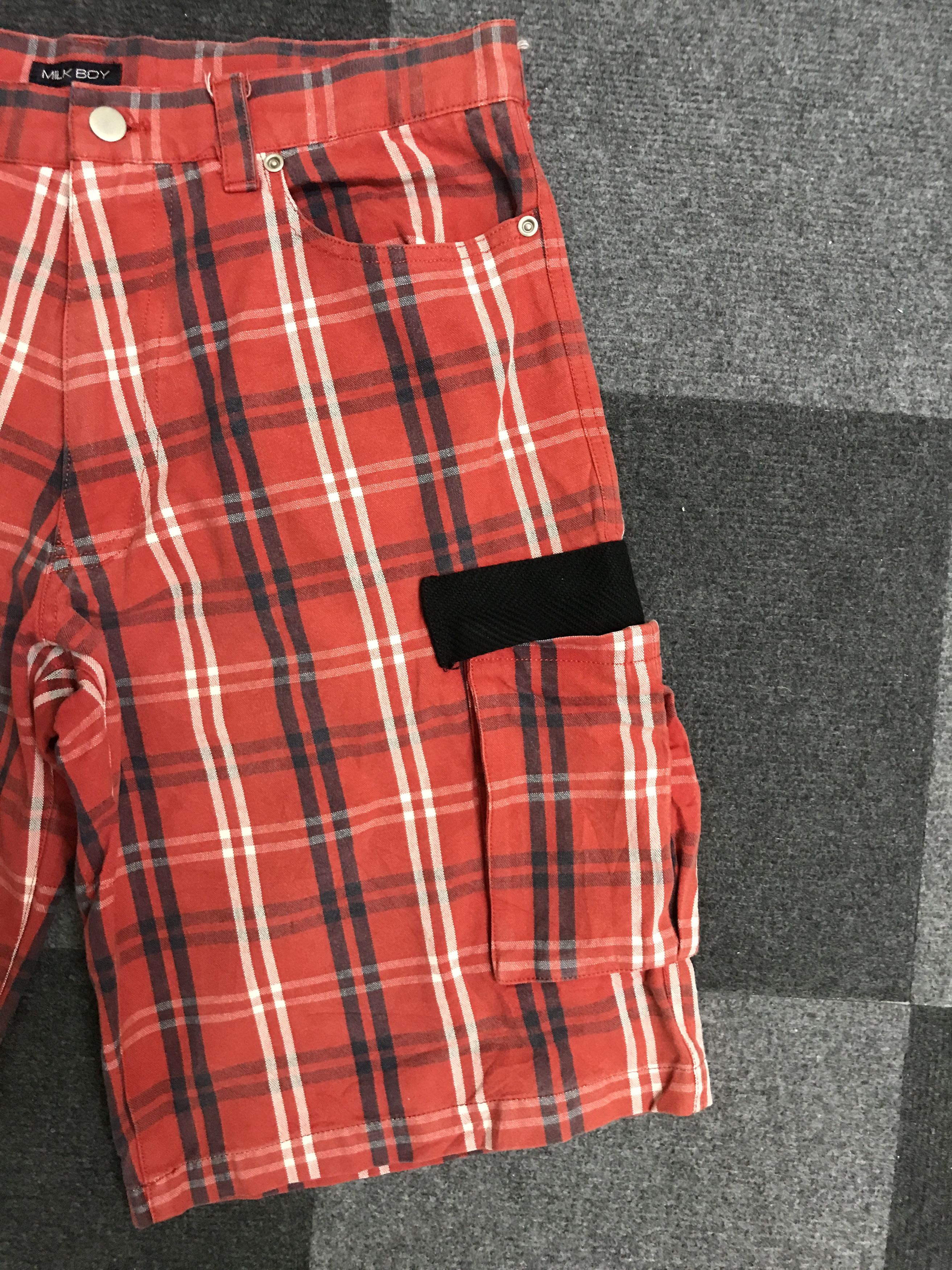 Japanese Brand SP22 MILKBOY By Hitomi Okawa Japan Designer Plaid Short Pant Size US 32 / EU 48 - 2 Thumbnail