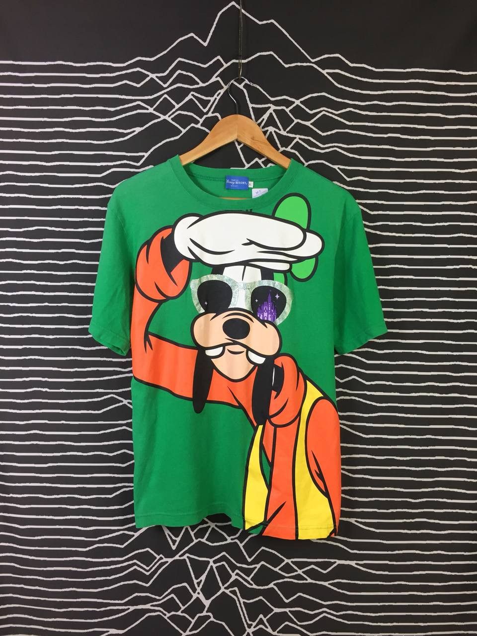 image of Cartoon Network x Disney VTG Disney Tokyo Disney Resort Goofy All Over Print Tee in Green (Size Lar