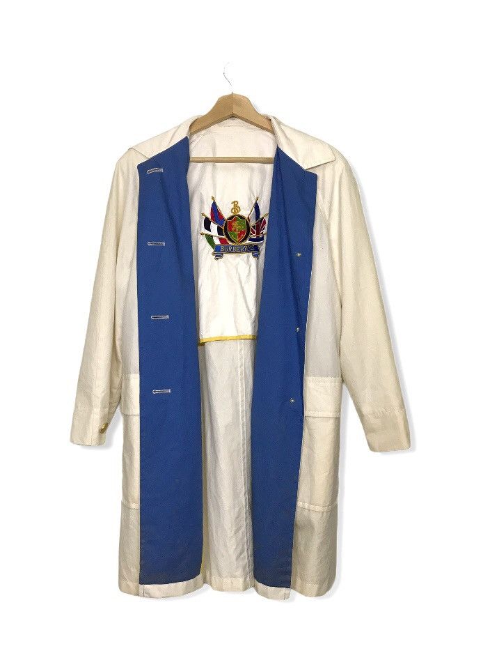 Burberry Heat🔥🔥Luxurious Burberrys Embroidered White Trenchcoat Size US L / EU 52-54 / 3 - 1 Thumbnail
