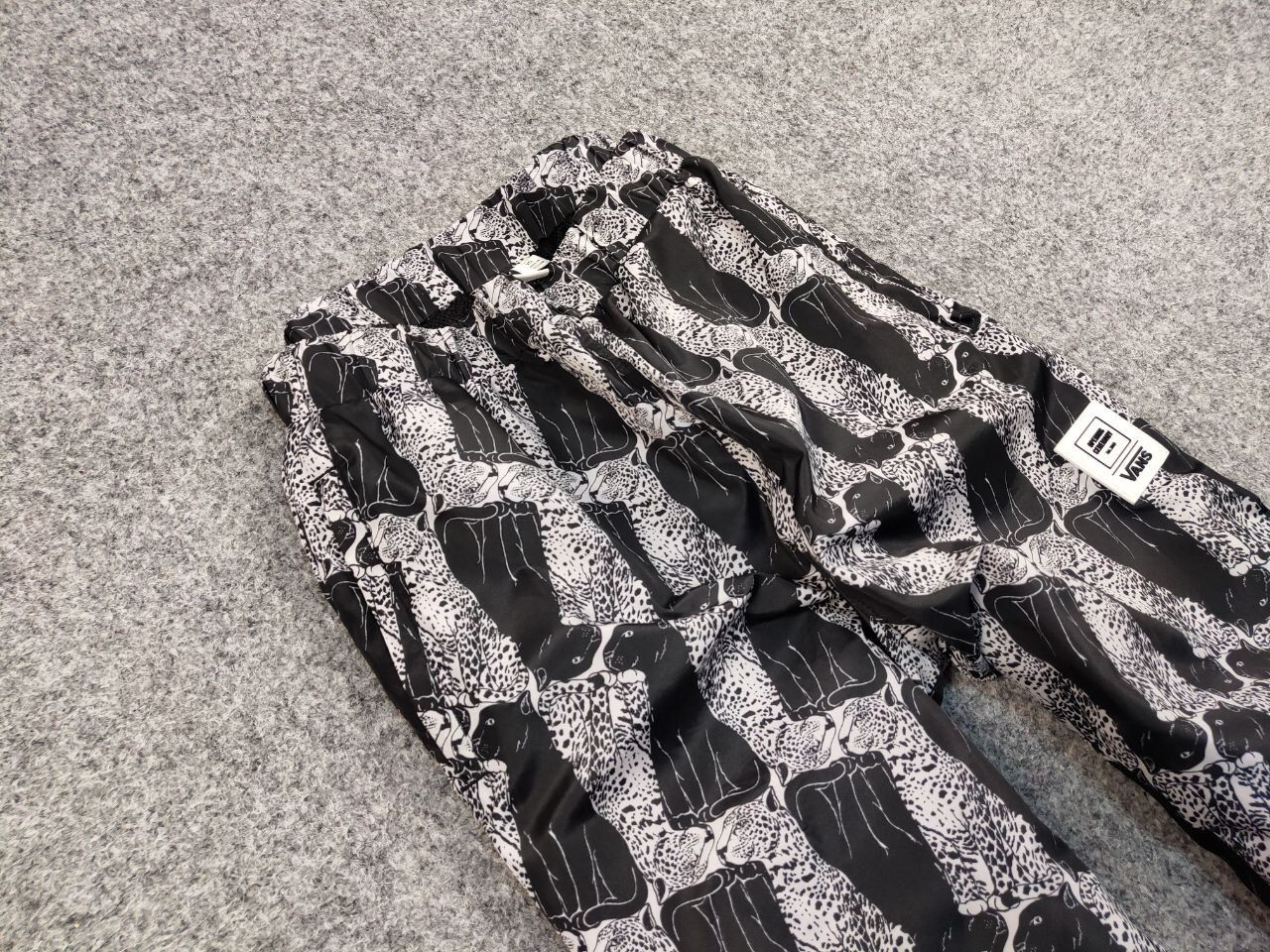 Vans Opening Ceremony X Vans Track Jogger Pants Leopard Print Size US 30 / EU 46 - 10 Thumbnail