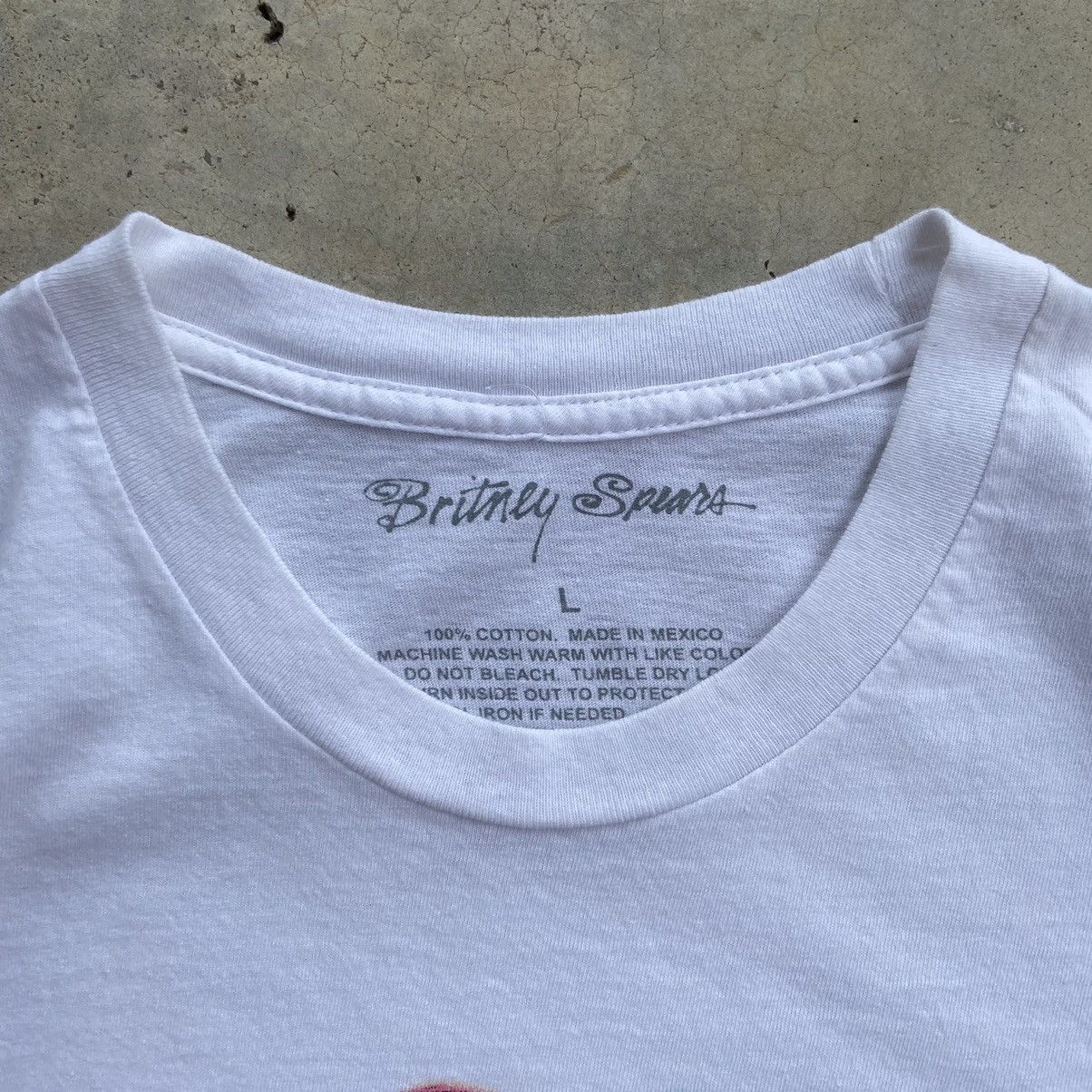 Band Tees 2000's Solo Singer : Britney Spears Pop Music T-Shirt Size US M / EU 48-50 / 2 - 5 Thumbnail