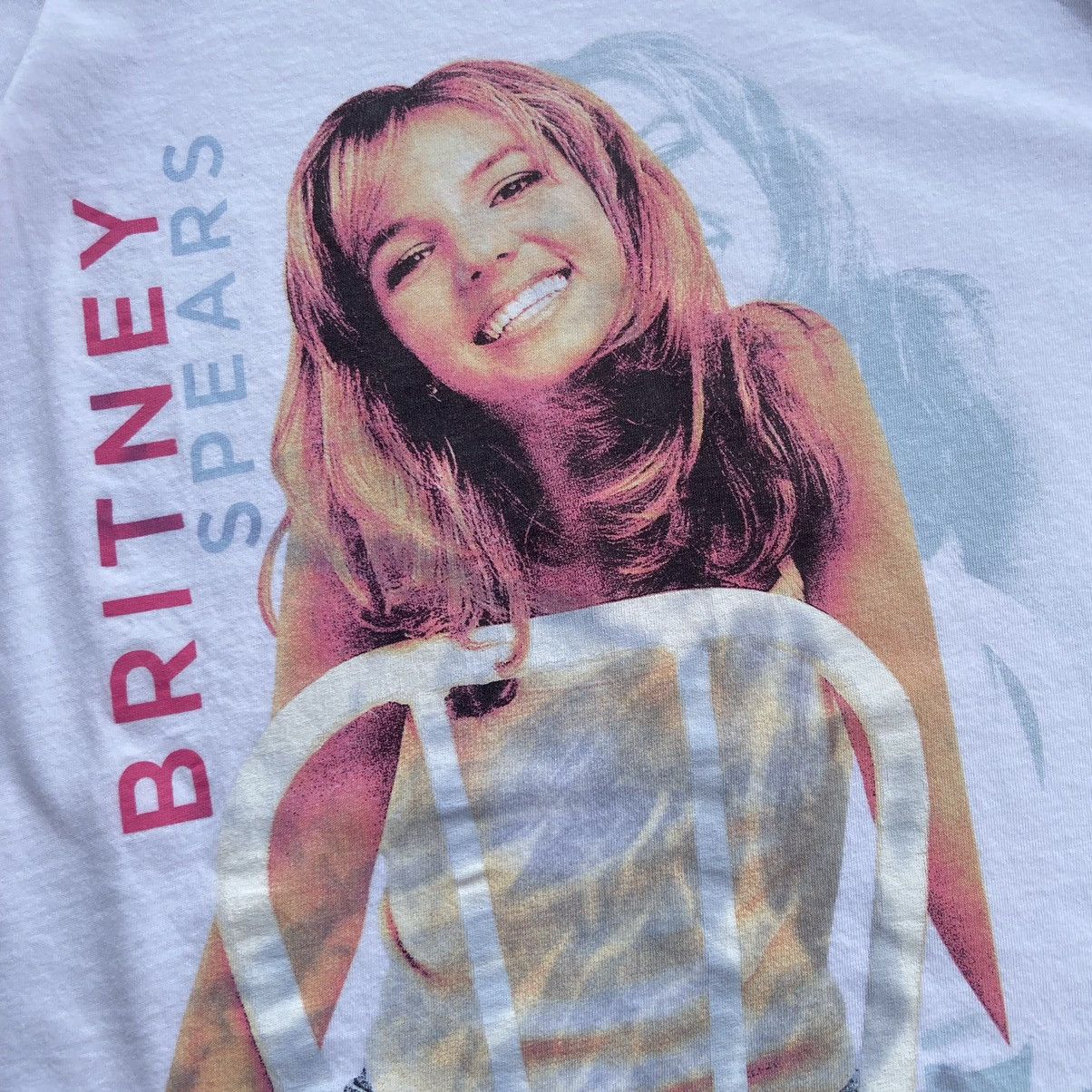 Band Tees 2000's Solo Singer : Britney Spears Pop Music T-Shirt Size US M / EU 48-50 / 2 - 4 Thumbnail