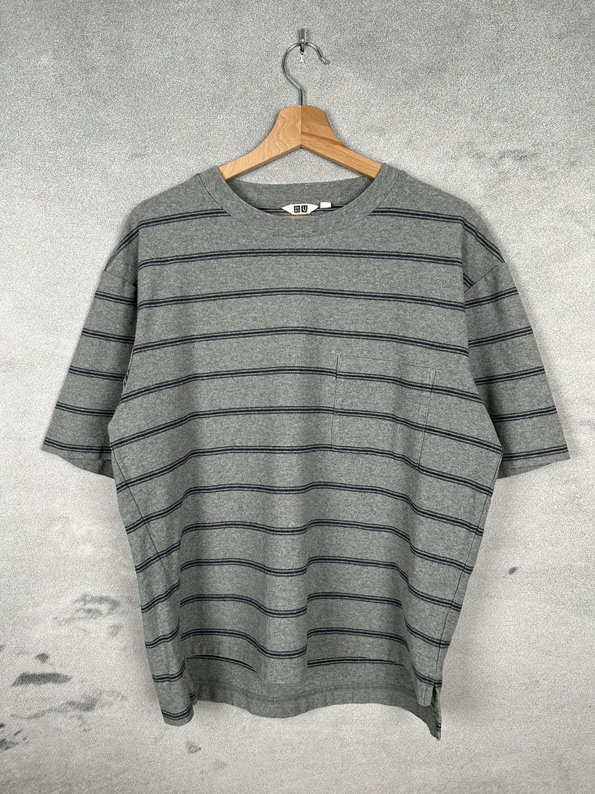 Uniqlo Uniqlo Stripped Pocket Tee Streetwear Vintage Retro Size US S / EU 44-46 / 1 - 1 Thumbnail