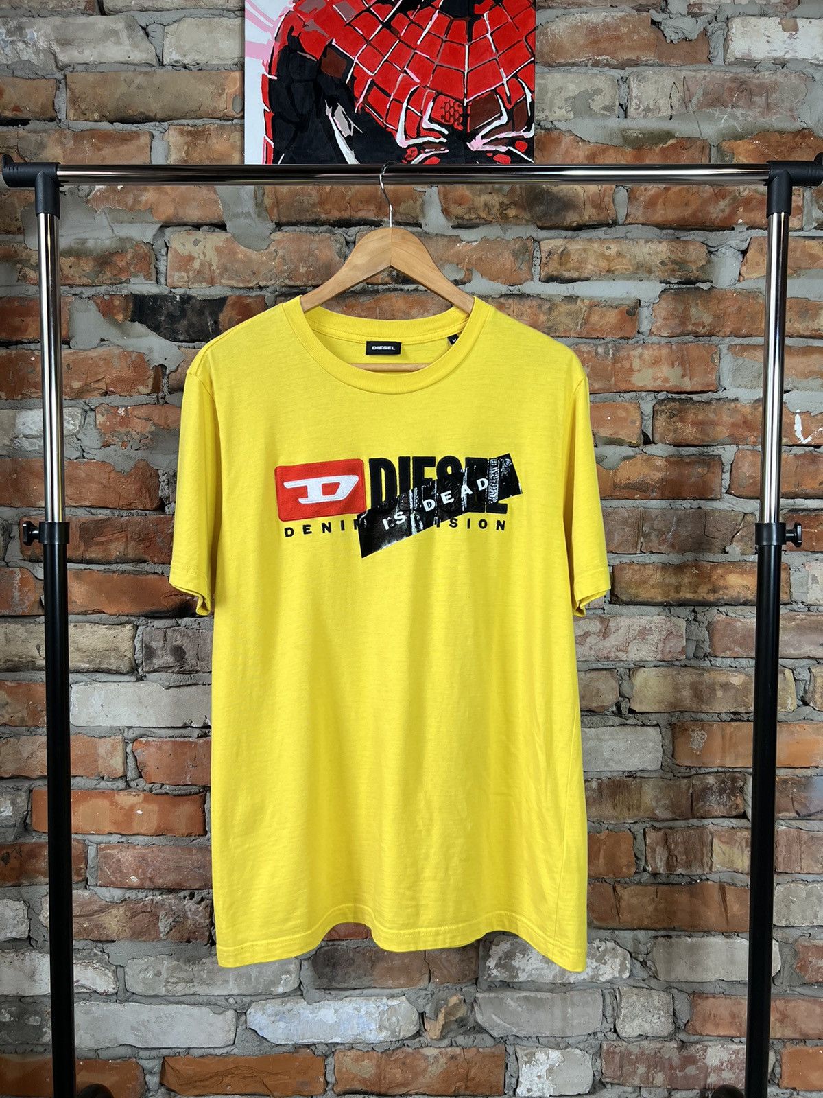 Diesel Diesel T-shirt streetwear yellow is dead size M Size US M / EU 48-50 / 2 - 1 Thumbnail