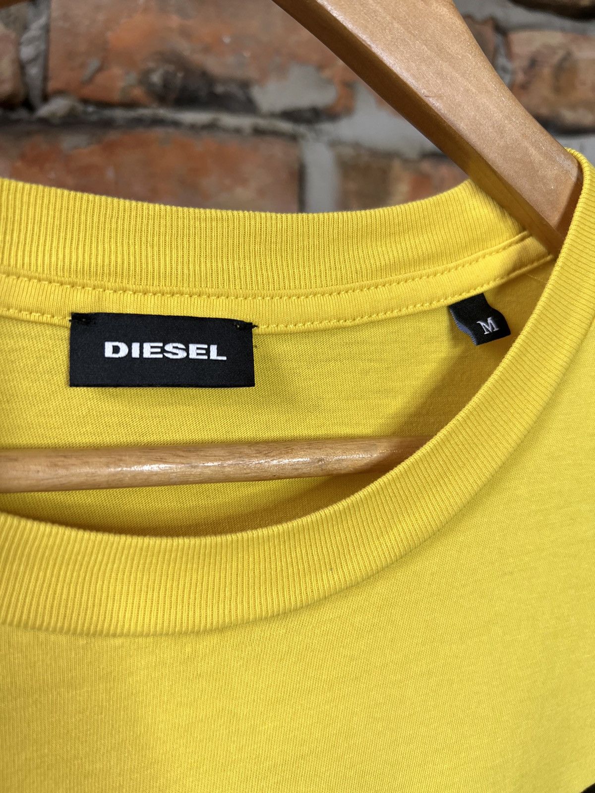 Diesel Diesel T-shirt streetwear yellow is dead size M Size US M / EU 48-50 / 2 - 3 Thumbnail