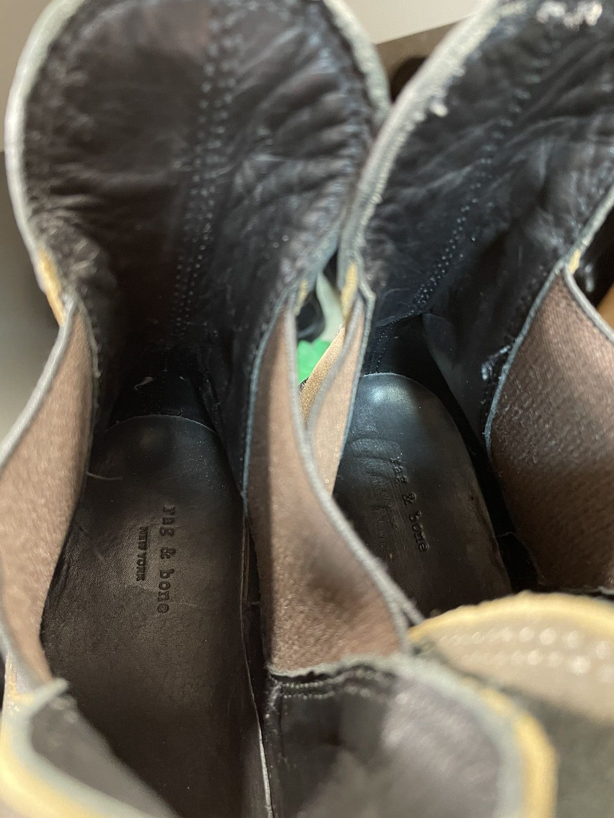 Rag & Bone Rag & Bone Gray/Black Leather Avant Garde Y2K Chelsea Boots Size US 9 / IT 39 - 9 Thumbnail