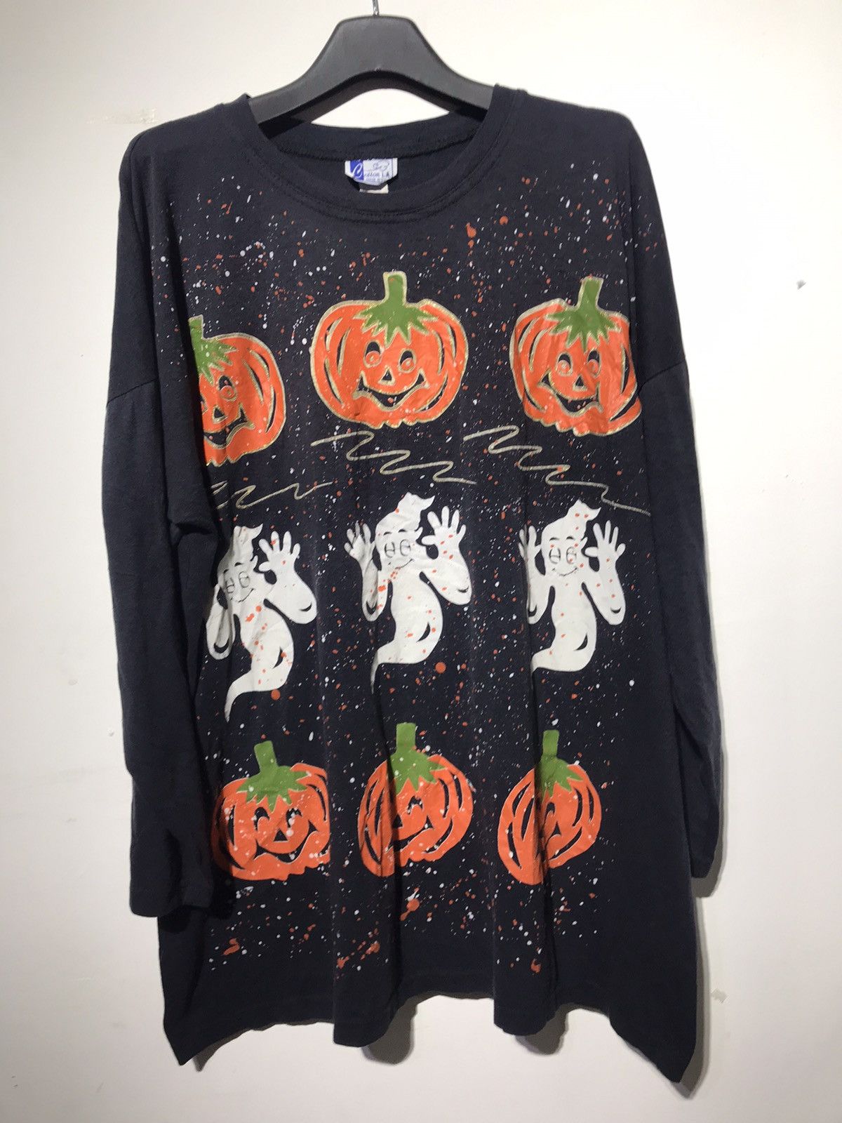 Vintage 90s Halloween graphic