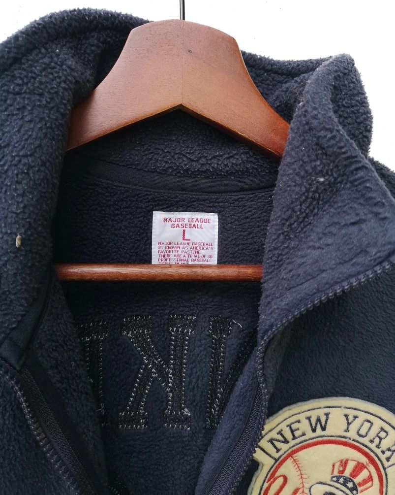 MLB Vintage Japanese Brand New York Yankees Sweater Size US L / EU 52-54 / 3 - 5 Thumbnail