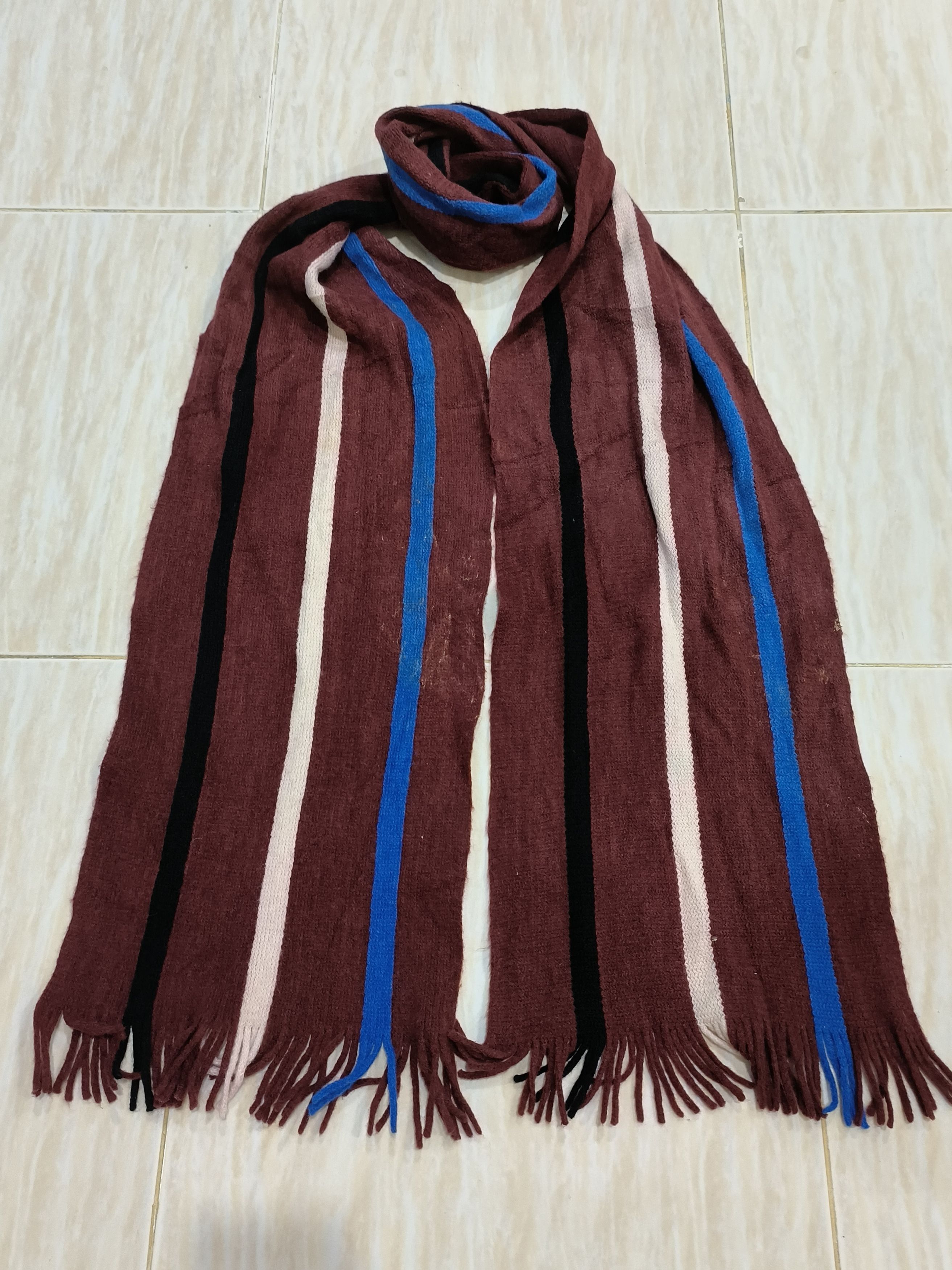 JW Anderson × Uniqlo J.W ANDERSON X UNIQLO Thrashed Scarf /Muffler Size ONE SIZE - 1 Thumbnail