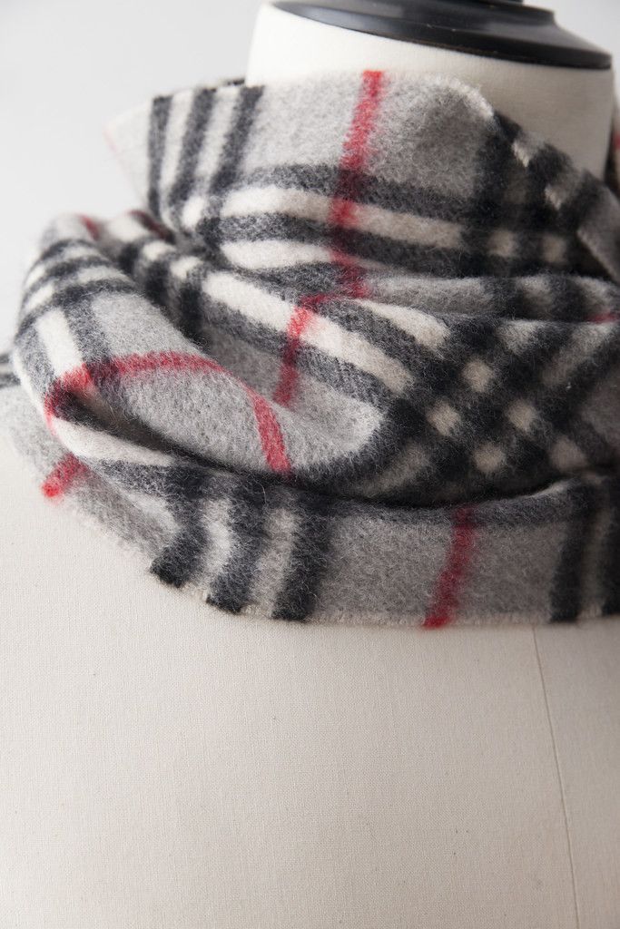 Burberry Grey cashmere tartan scarf Size ONE SIZE - 3 Thumbnail