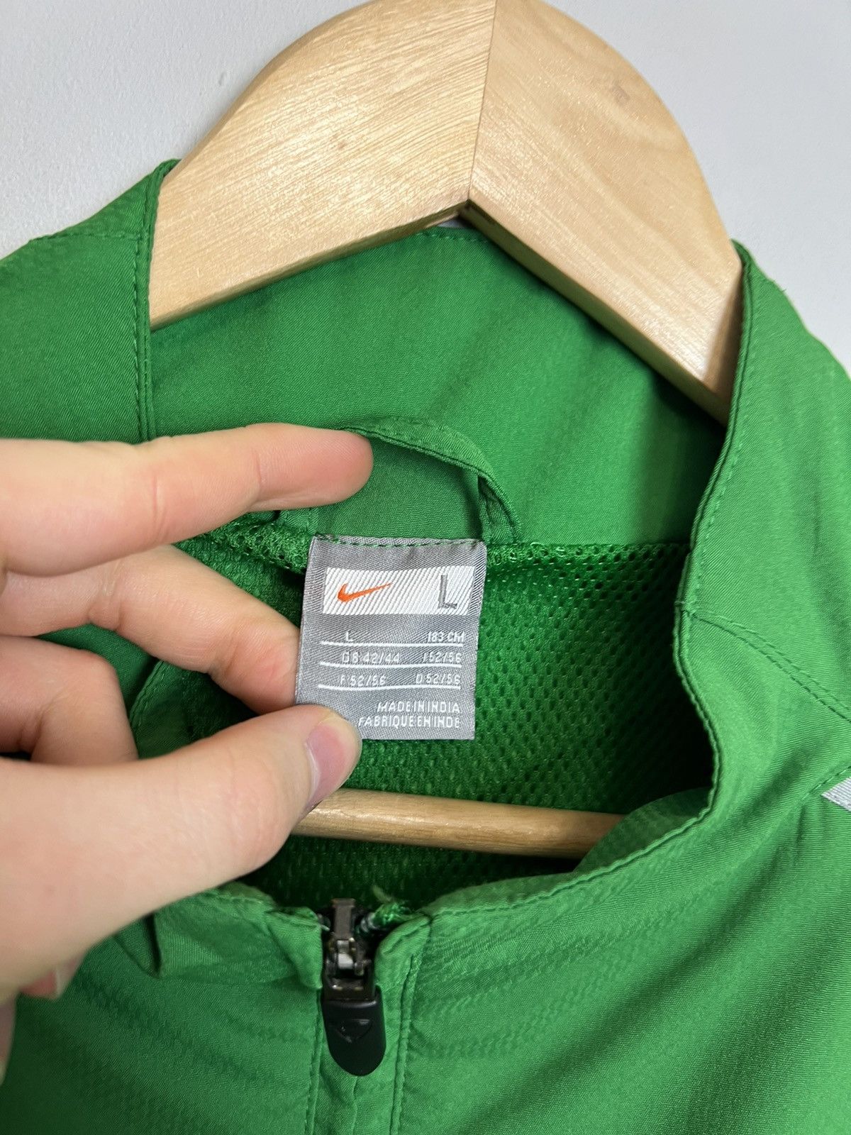 Nike Vintage Glasgow Celtic tracksuit Men jacket soccer football Size US L / EU 52-54 / 3 - 5 Thumbnail