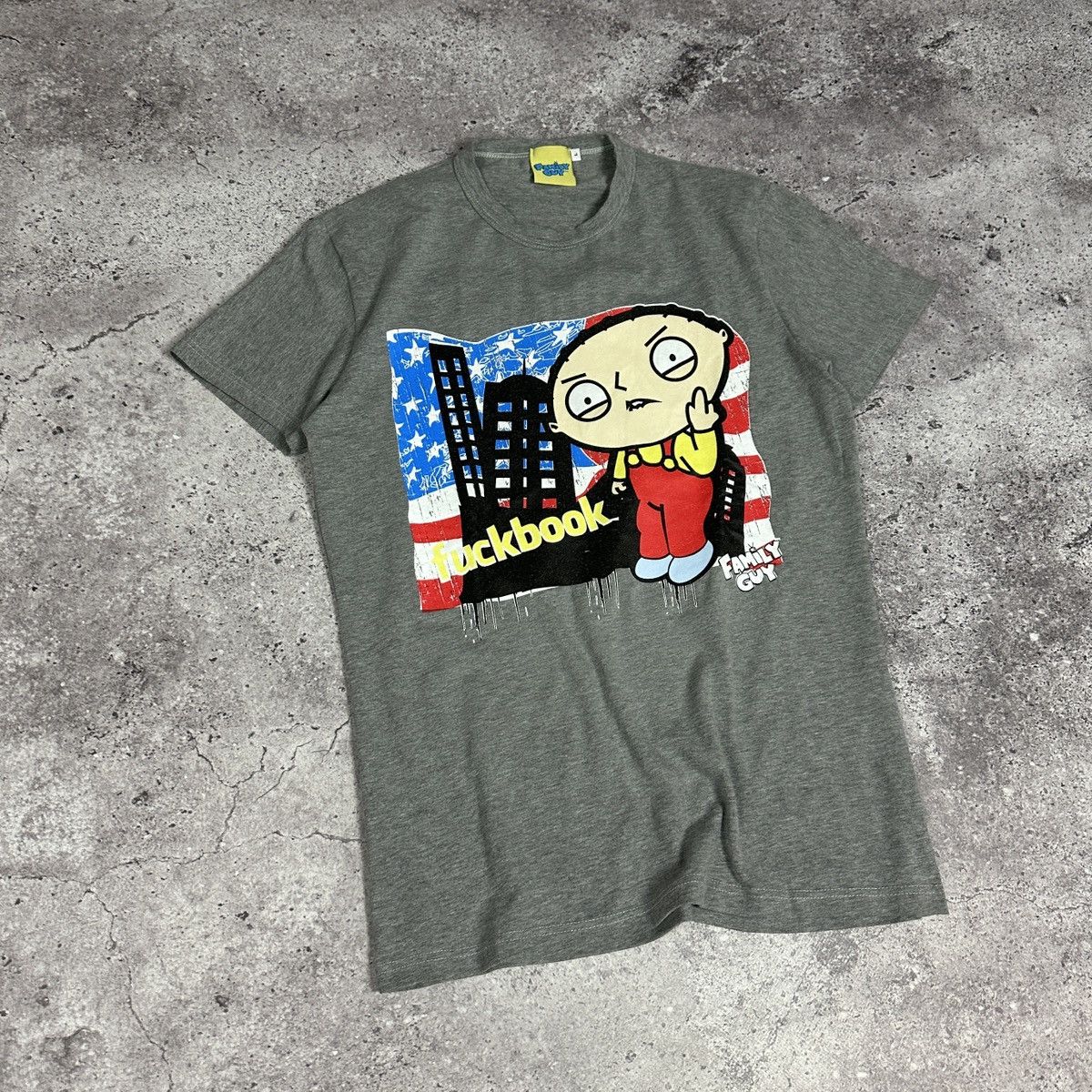 Vintage Vintage 00s Family Guy Stewie Fuckbook Humor tee Finger Y2K Size US L / EU 52-54 / 3 - 3 Thumbnail