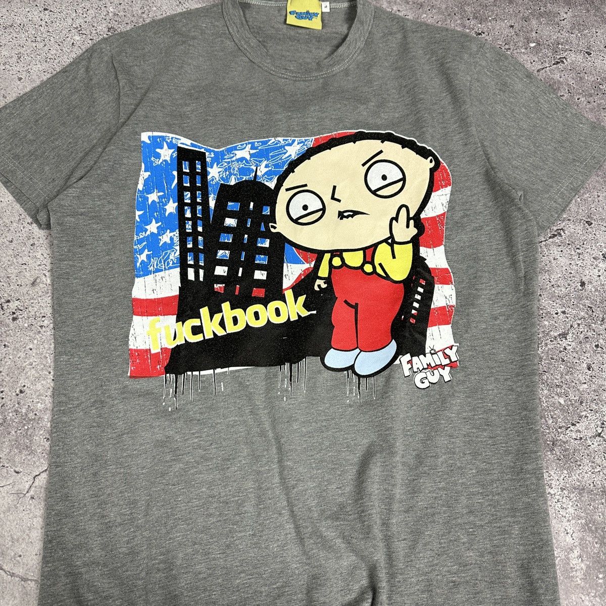 Vintage Vintage 00s Family Guy Stewie Fuckbook Humor tee Finger Y2K Size US L / EU 52-54 / 3 - 4 Thumbnail