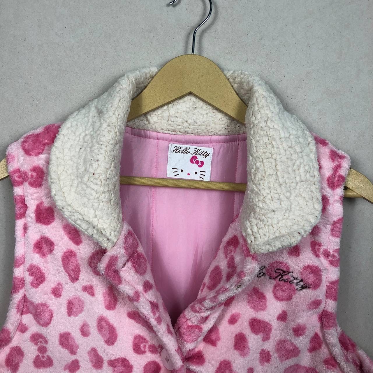 Anime Hello Kitty Vintage Y2K Faux Fur Wool Leopards Print Vest Size US M / EU 48-50 / 2 - 7 Thumbnail