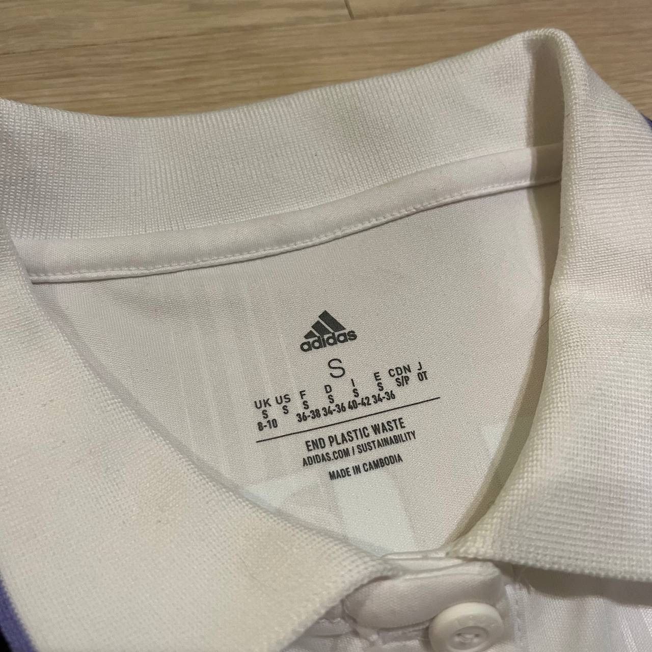 Adidas NWT REAL MADRID ADIDAS 2022/2023 FOOTBALL WOMENS HOME JERSEY Size S / US 4 / IT 40 - 3 Thumbnail