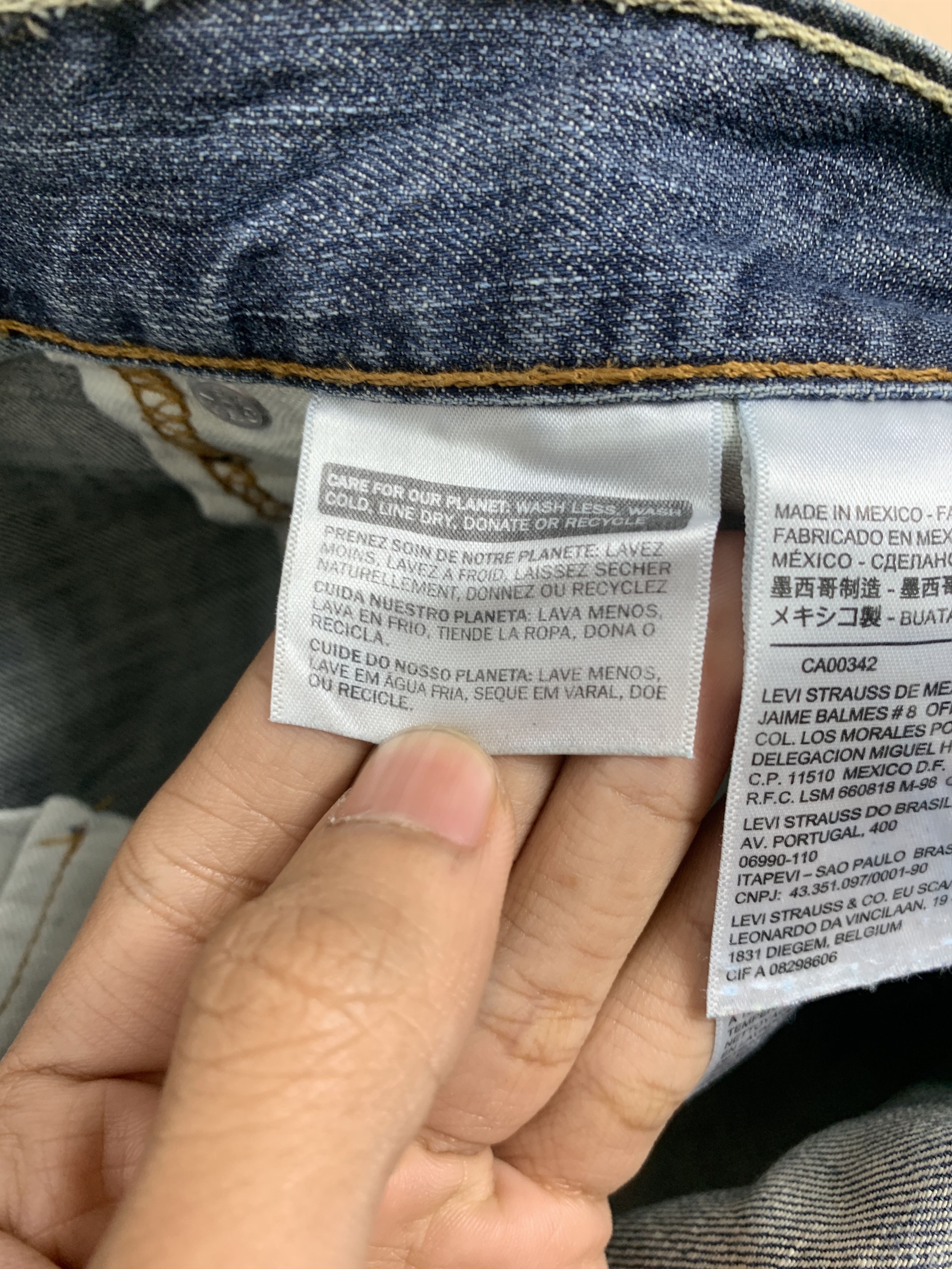 Levi's Vintage Levis 514 Straight Cut Distressed Faded Blue Jeans Size US 30 / EU 46 - 12 Thumbnail