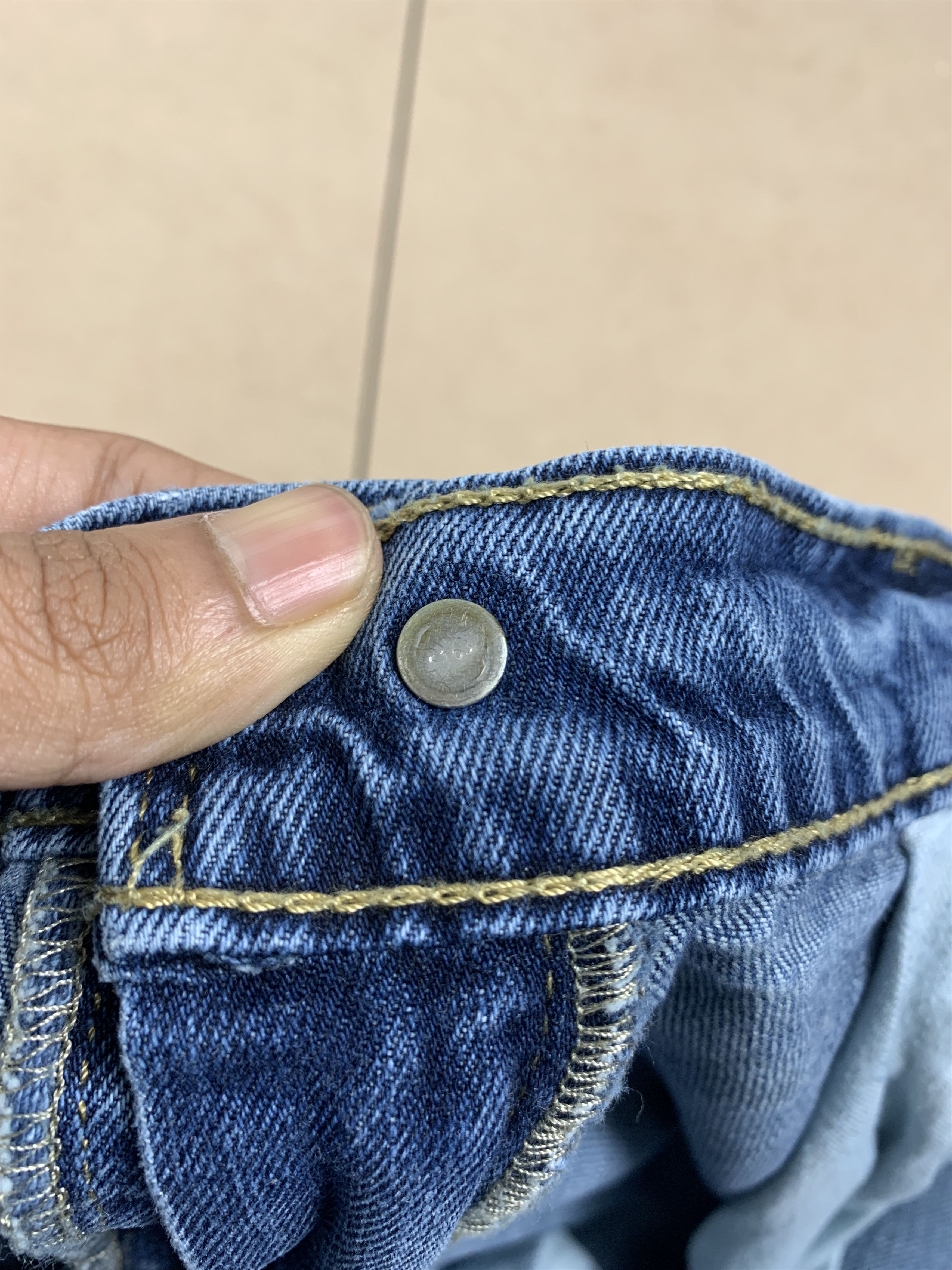 Levi's × Vintage Vintage Levis 541 Straight Cut Faded Blue Jeans Size US 39 - 17 Thumbnail