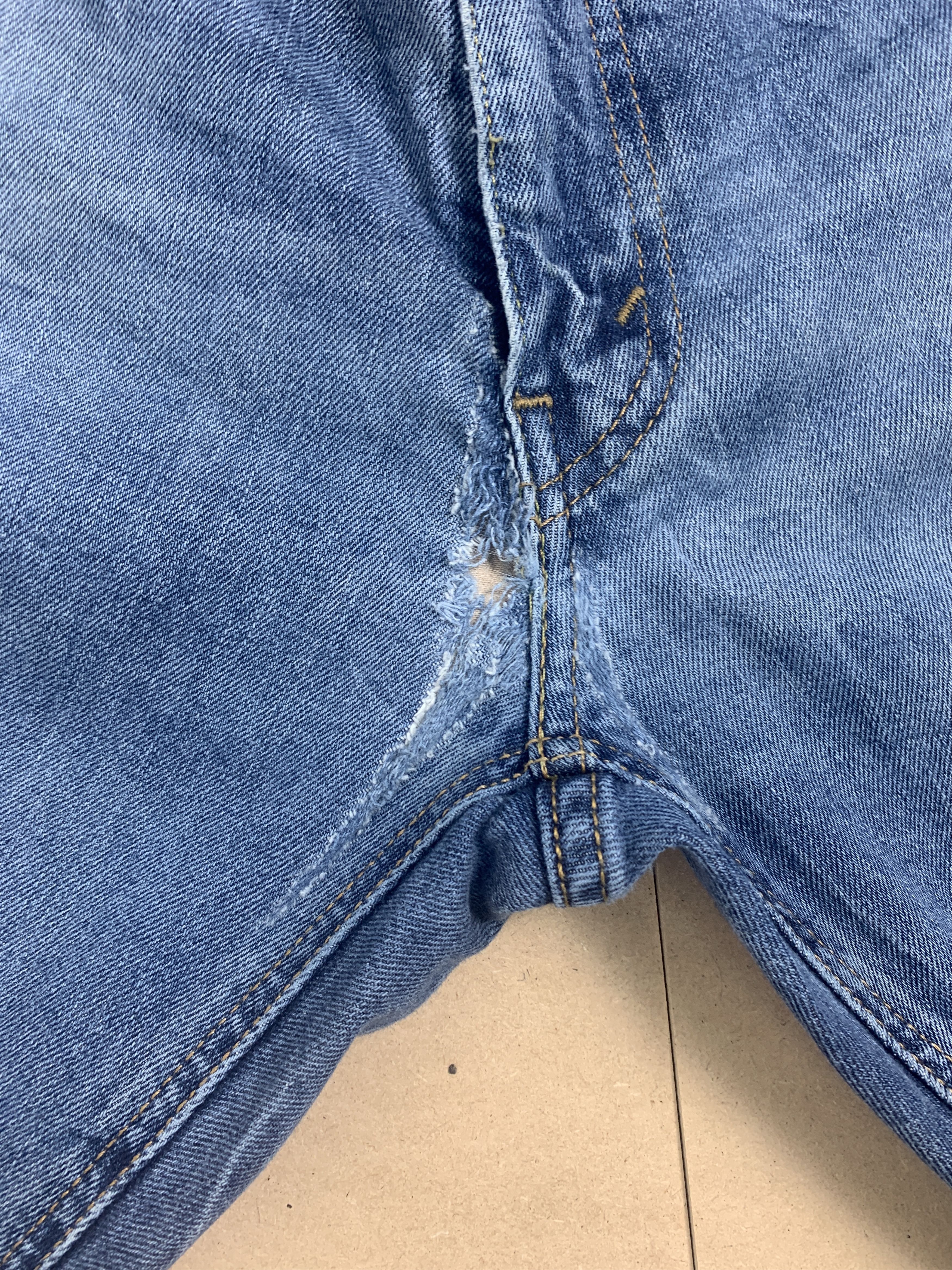 Levi's × Vintage Vintage Levis 541 Straight Cut Faded Blue Jeans Size US 38 / EU 54 - 5 Thumbnail