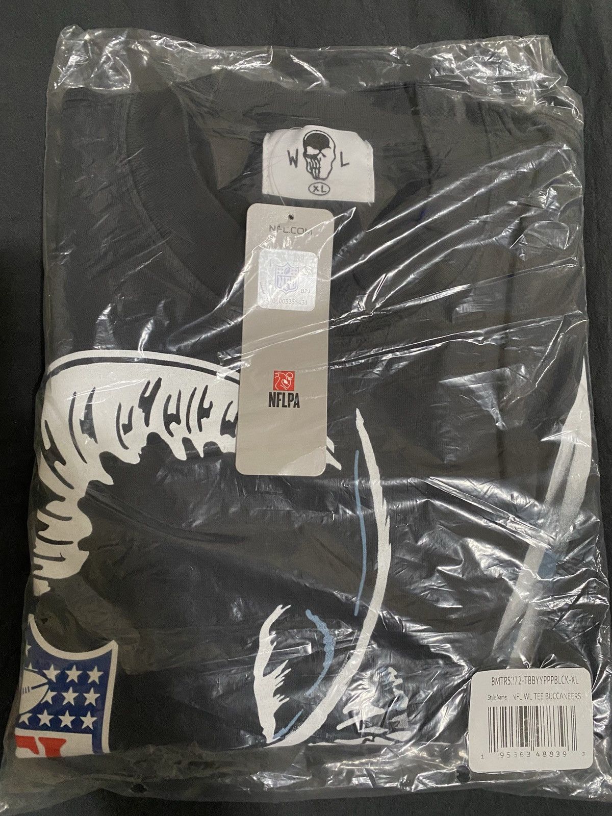 Mitchell & Ness × NFL × Warren Lotas NFL x Warren Lotas x Mitchell and Ness Bucs Tee XL Size US XL / EU 56 / 4 - 8 Thumbnail