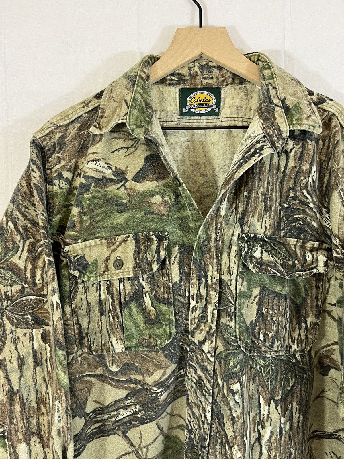 Vintage Cabelas Real Tree Camo Button Down Distressed Shirt Size US L / EU 52-54 / 3 - 2 Thumbnail