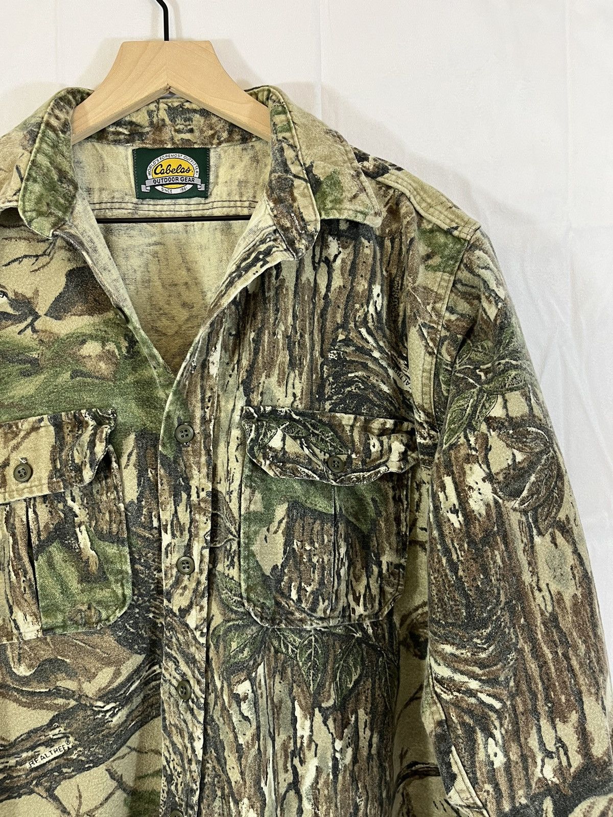 Vintage Cabelas Real Tree Camo Button Down Distressed Shirt Size US L / EU 52-54 / 3 - 3 Thumbnail