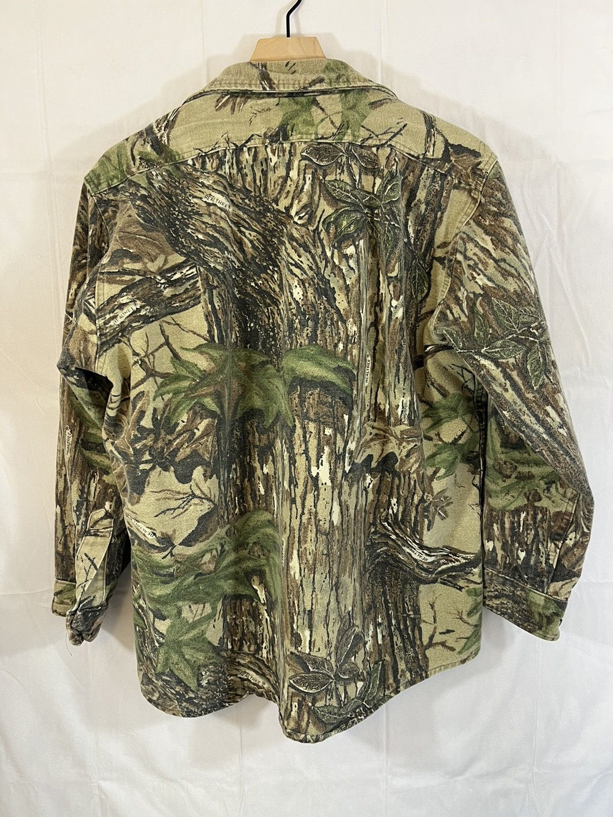 Vintage Cabelas Real Tree Camo Button Down Distressed Shirt Size US L / EU 52-54 / 3 - 12 Thumbnail