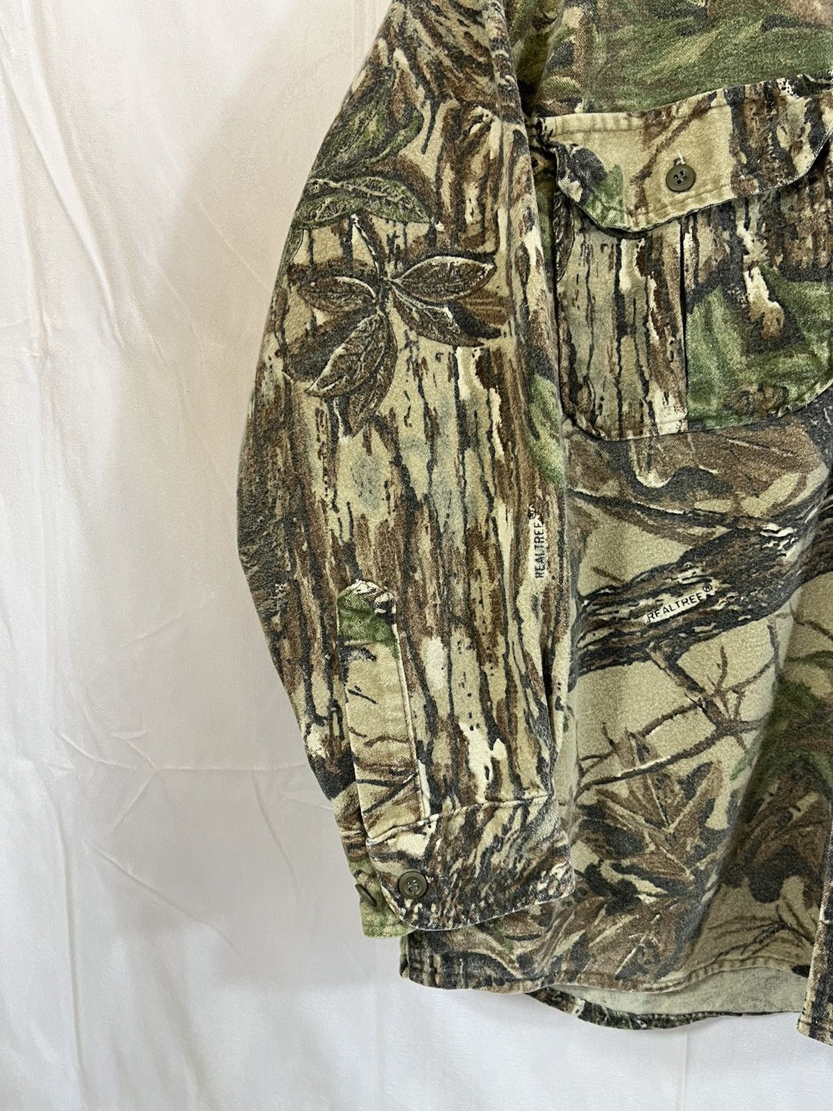 Vintage Cabelas Real Tree Camo Button Down Distressed Shirt Size US L / EU 52-54 / 3 - 7 Thumbnail