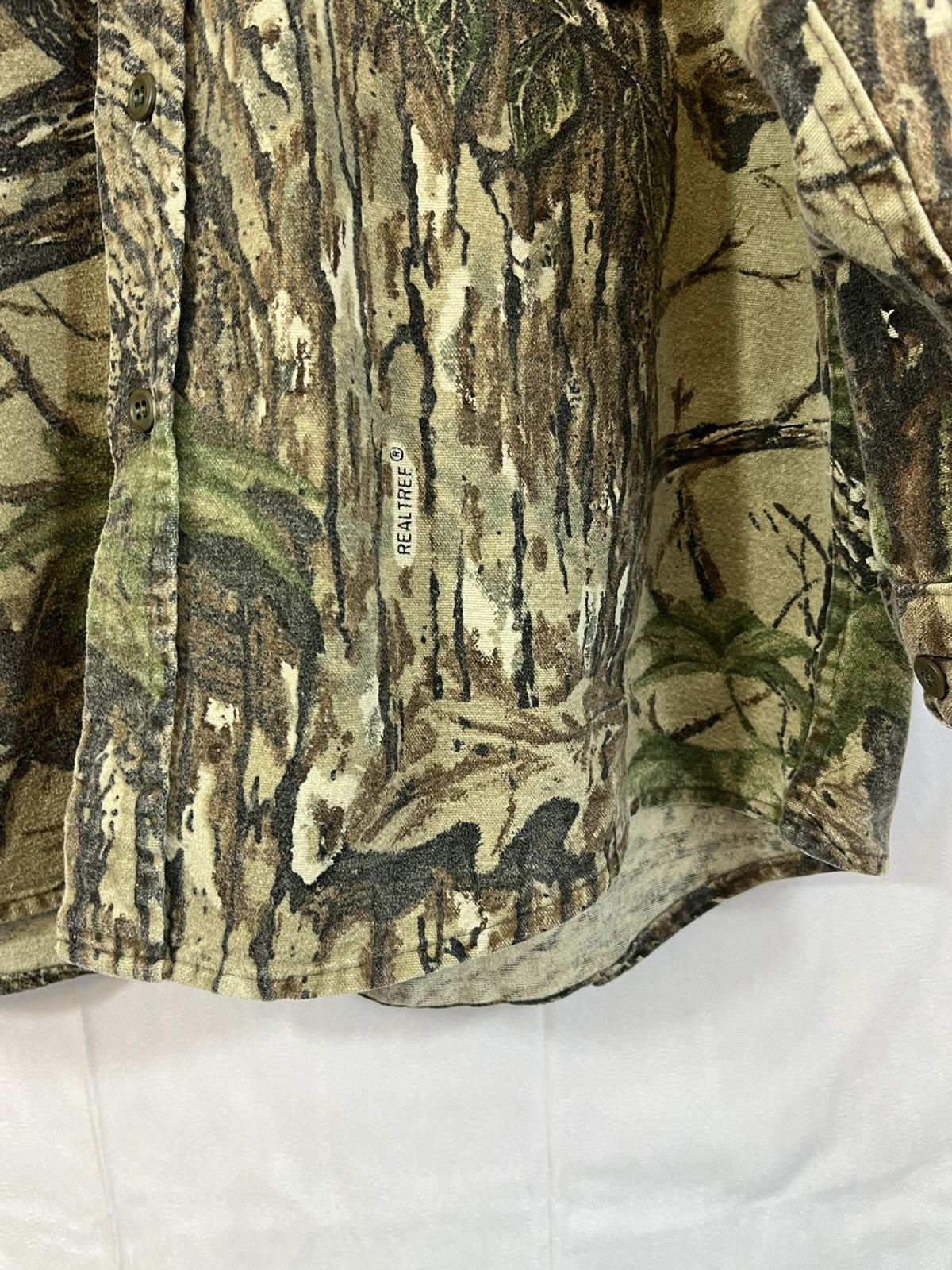 Vintage Cabelas Real Tree Camo Button Down Distressed Shirt Size US L / EU 52-54 / 3 - 9 Thumbnail