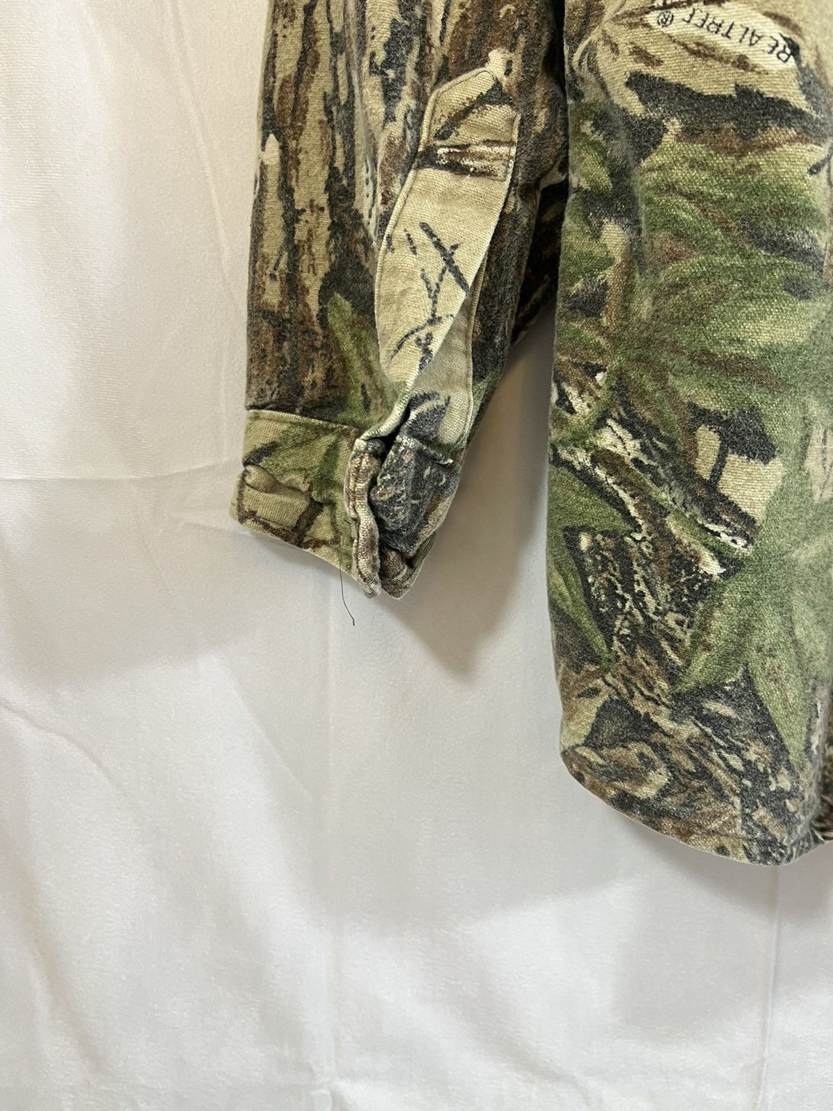 Vintage Cabelas Real Tree Camo Button Down Distressed Shirt Size US L / EU 52-54 / 3 - 16 Thumbnail