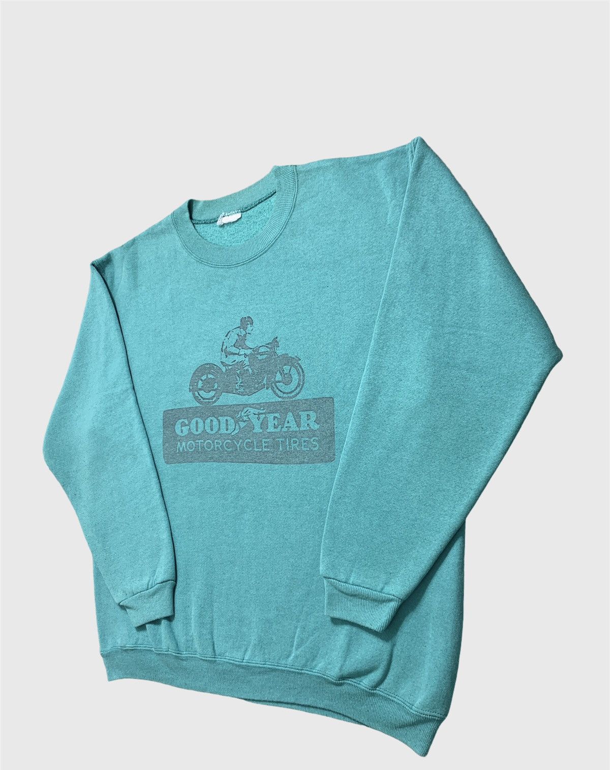 Vintage 🏍️💨 Vintage 90s Goodyear Motorcycle Tires Crewneck Sweatshirt Size US L / EU 52-54 / 3 - 3 Thumbnail