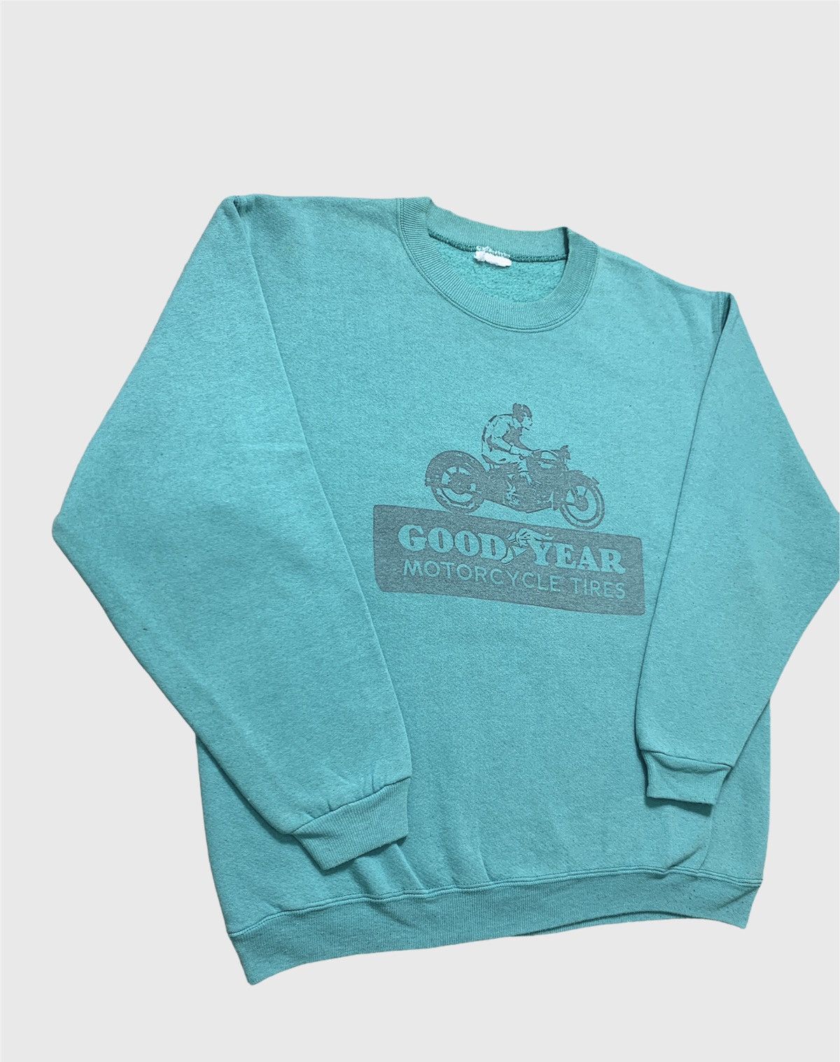 Vintage 🏍️💨 Vintage 90s Goodyear Motorcycle Tires Crewneck Sweatshirt Size US L / EU 52-54 / 3 - 2 Thumbnail