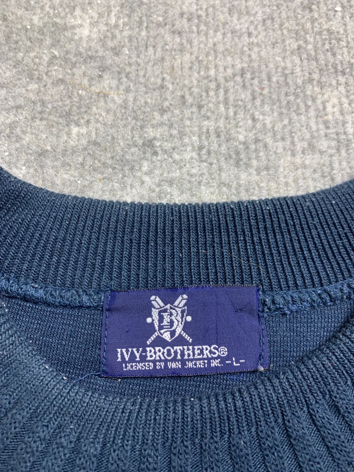 Japanese Brand × Van Vintage Van Ivy Brothers Crewneck Sweatshirt Size US L / EU 52-54 / 3 - 7 Thumbnail