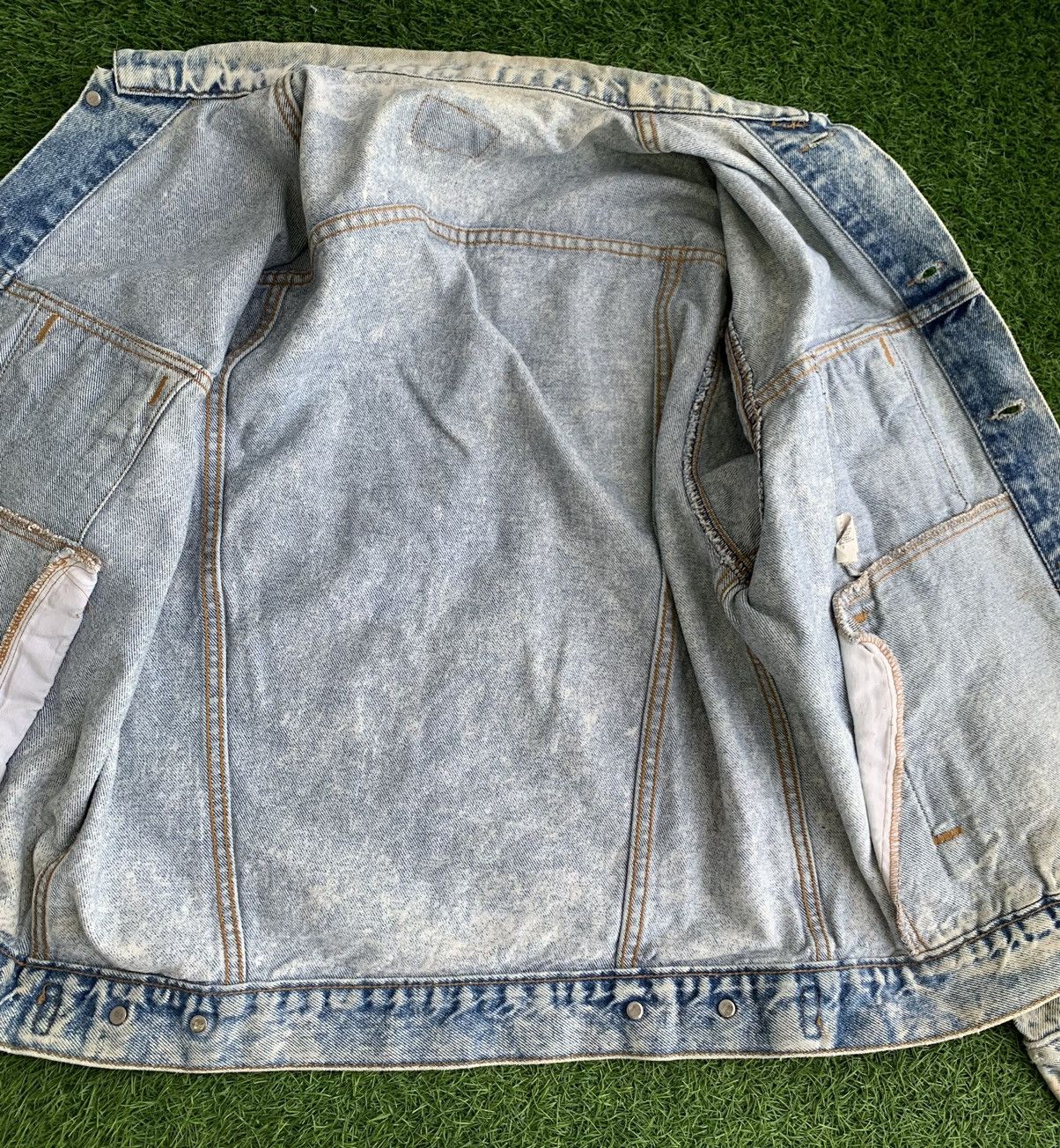 Levi's × Levi's Vintage Clothing × Vintage Vintage Levis USA Blue Acid Stone Wash Trucker Denim Jacket Size US M / EU 48-50 / 2 - 16 Thumbnail