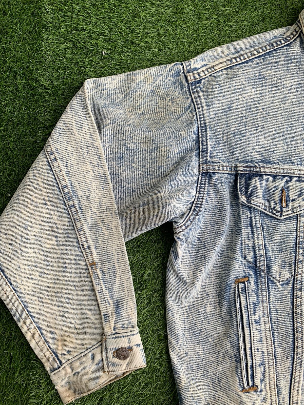 Levi's × Levi's Vintage Clothing × Vintage Vintage Levis USA Blue Acid Stone Wash Trucker Denim Jacket Size US M / EU 48-50 / 2 - 12 Thumbnail