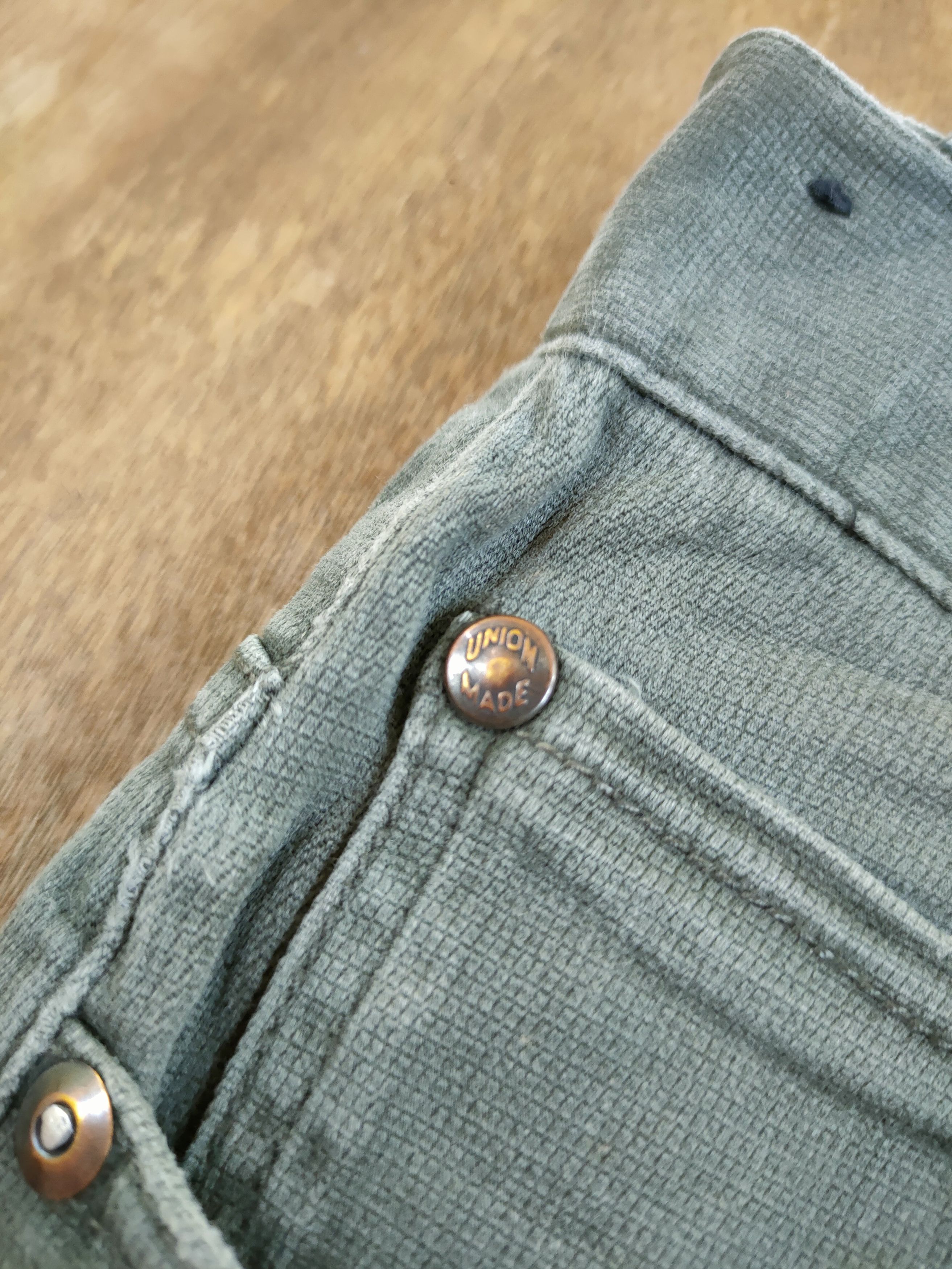 Japanese Brand DL Japan union made thrashed utility cargo pants #46-688 Size US 33 - 6 Thumbnail