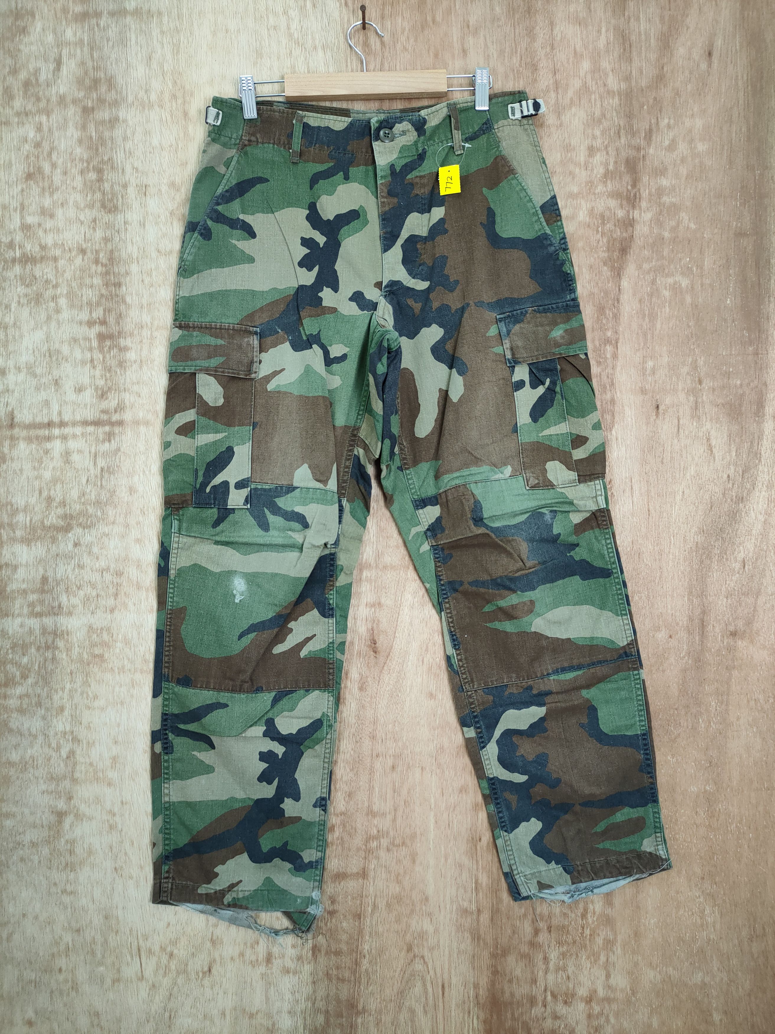 image of Green Camo Vintage Cargo Pants 772, Men's (Size 30)