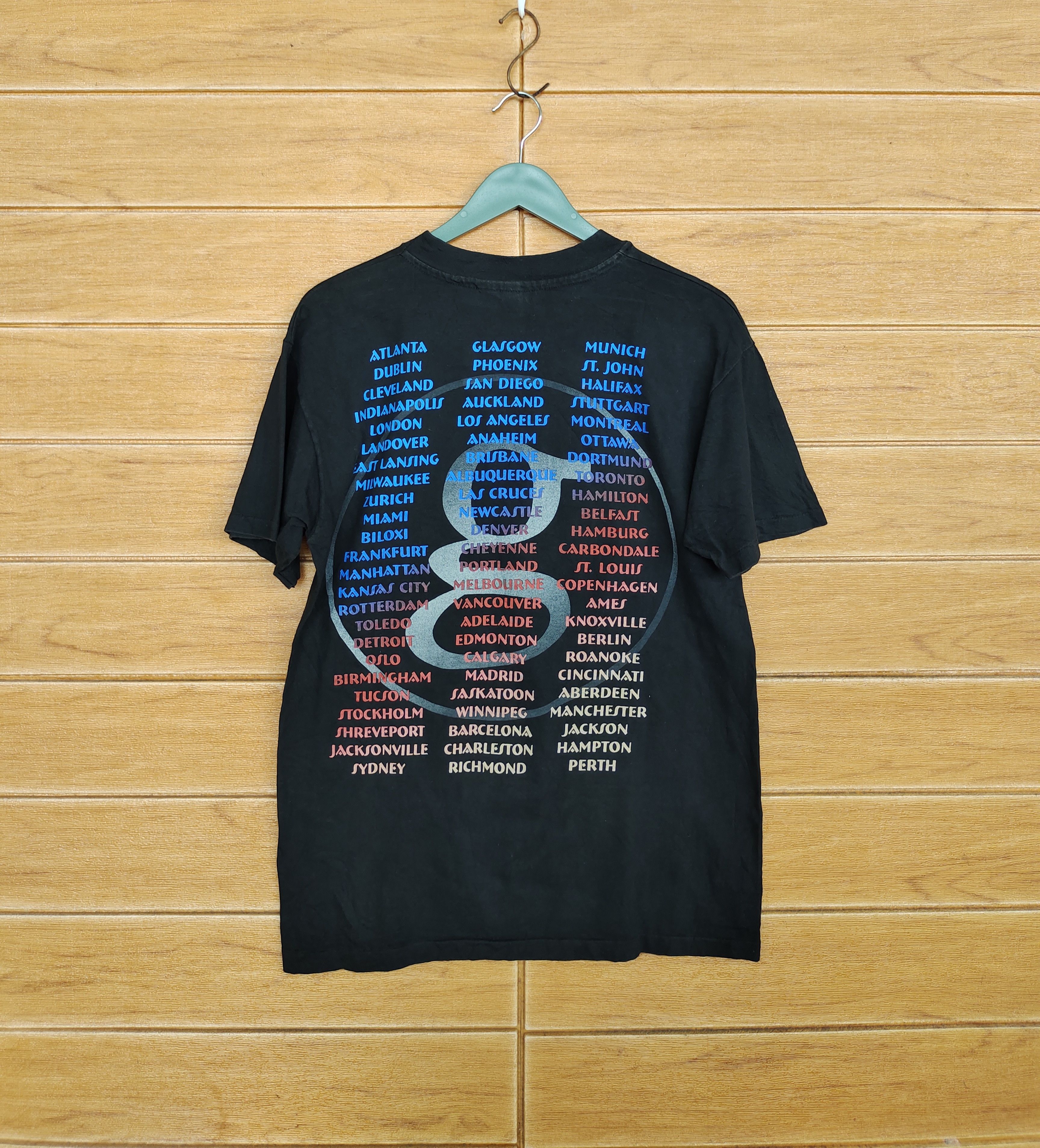 Band Tees Vintage 90s The Garth Brooks World Tour Promo T-Shirt Size US M / EU 48-50 / 2 - 6 Thumbnail