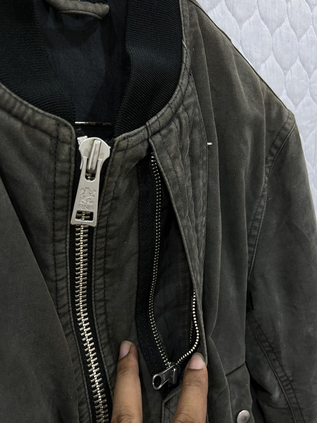 R.Newbold Q. R NEWBOLD HYPEBEAST BOMBER JACKET Size US S / EU 44-46 / 1 - 10 Thumbnail