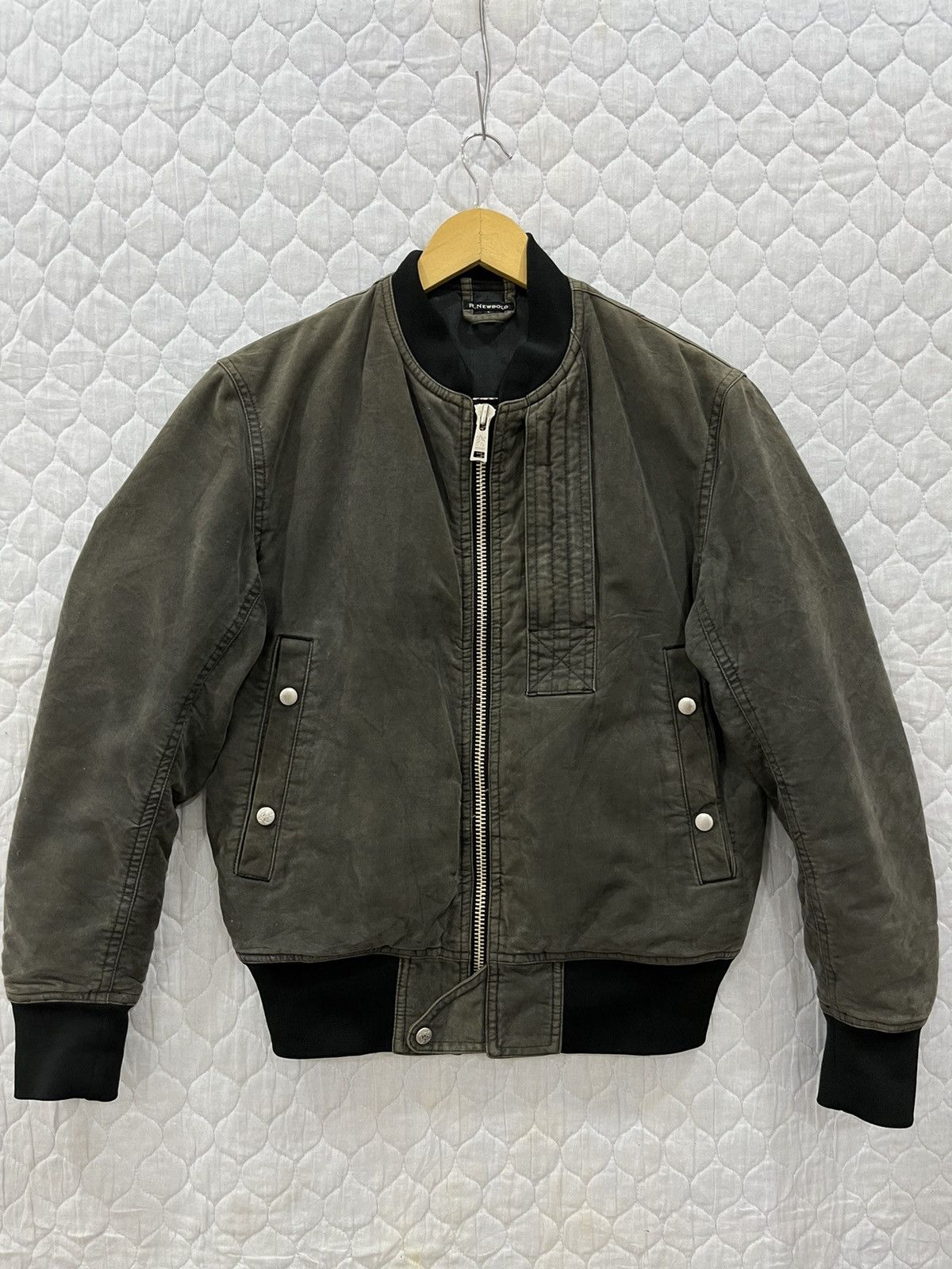 R.Newbold Q. R NEWBOLD HYPEBEAST BOMBER JACKET Size US S / EU 44-46 / 1 - 1 Thumbnail