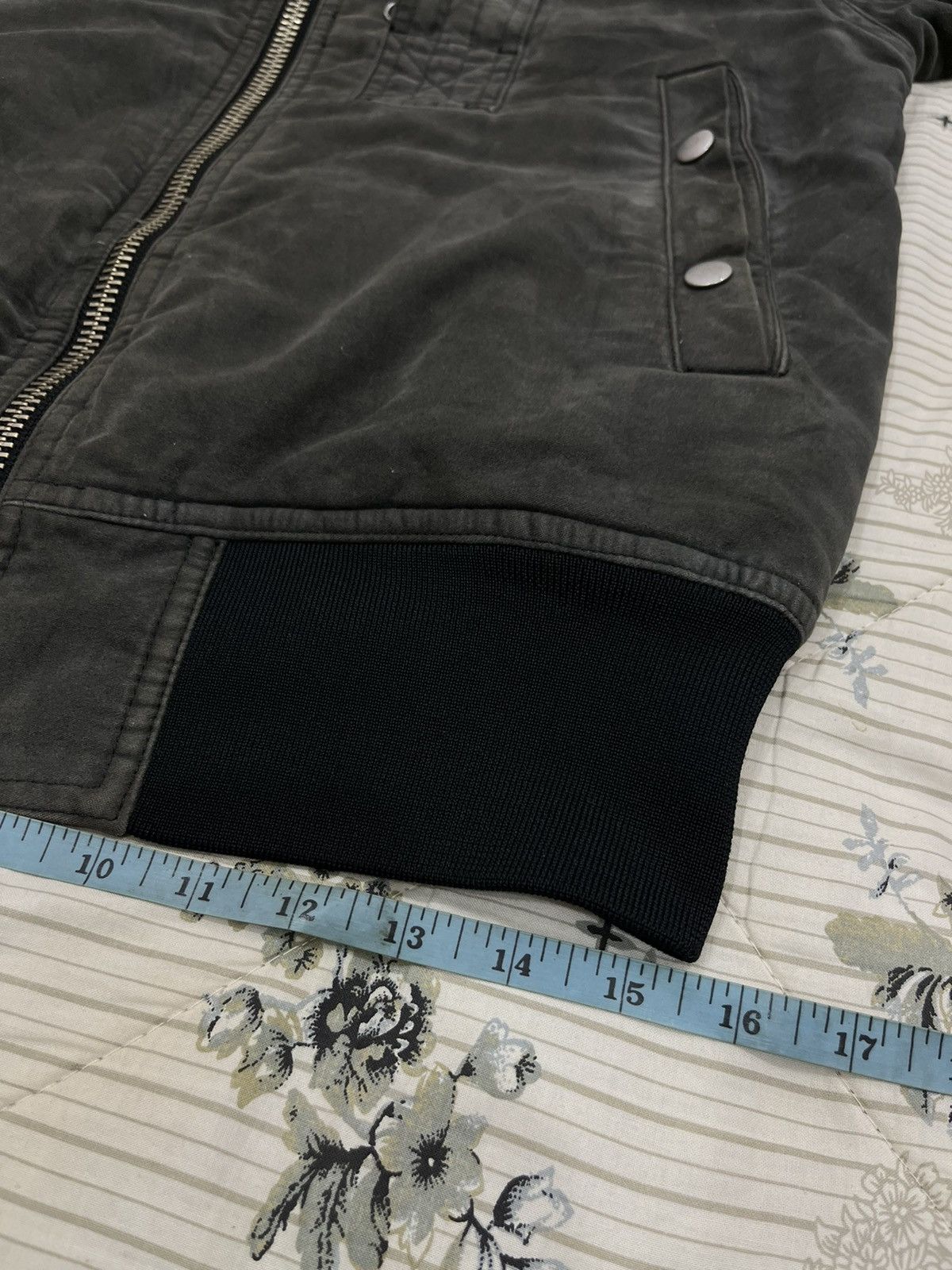 R.Newbold Q. R NEWBOLD HYPEBEAST BOMBER JACKET Size US S / EU 44-46 / 1 - 12 Thumbnail