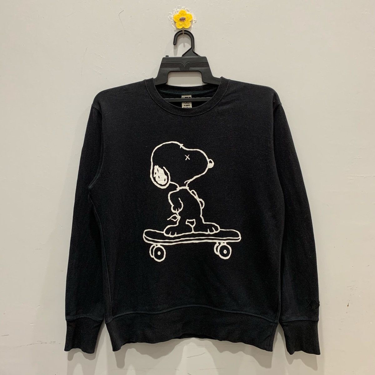 Kaws × Peanuts × Uniqlo KAWS X PEANUTS Sweatshirt Size M Size US M / EU 48-50 / 2 - 1 Thumbnail