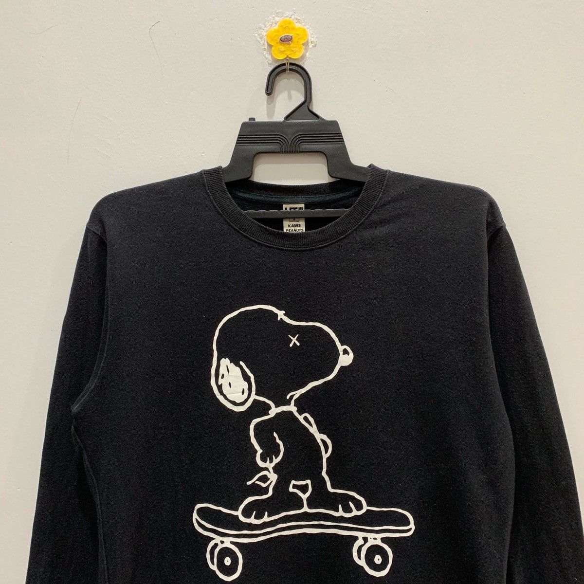 Kaws × Peanuts × Uniqlo KAWS X PEANUTS Sweatshirt Size M Size US M / EU 48-50 / 2 - 2 Thumbnail