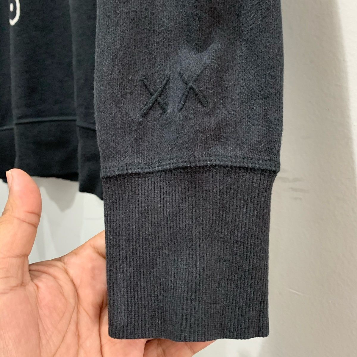 Kaws × Peanuts × Uniqlo KAWS X PEANUTS Sweatshirt Size M Size US M / EU 48-50 / 2 - 5 Thumbnail